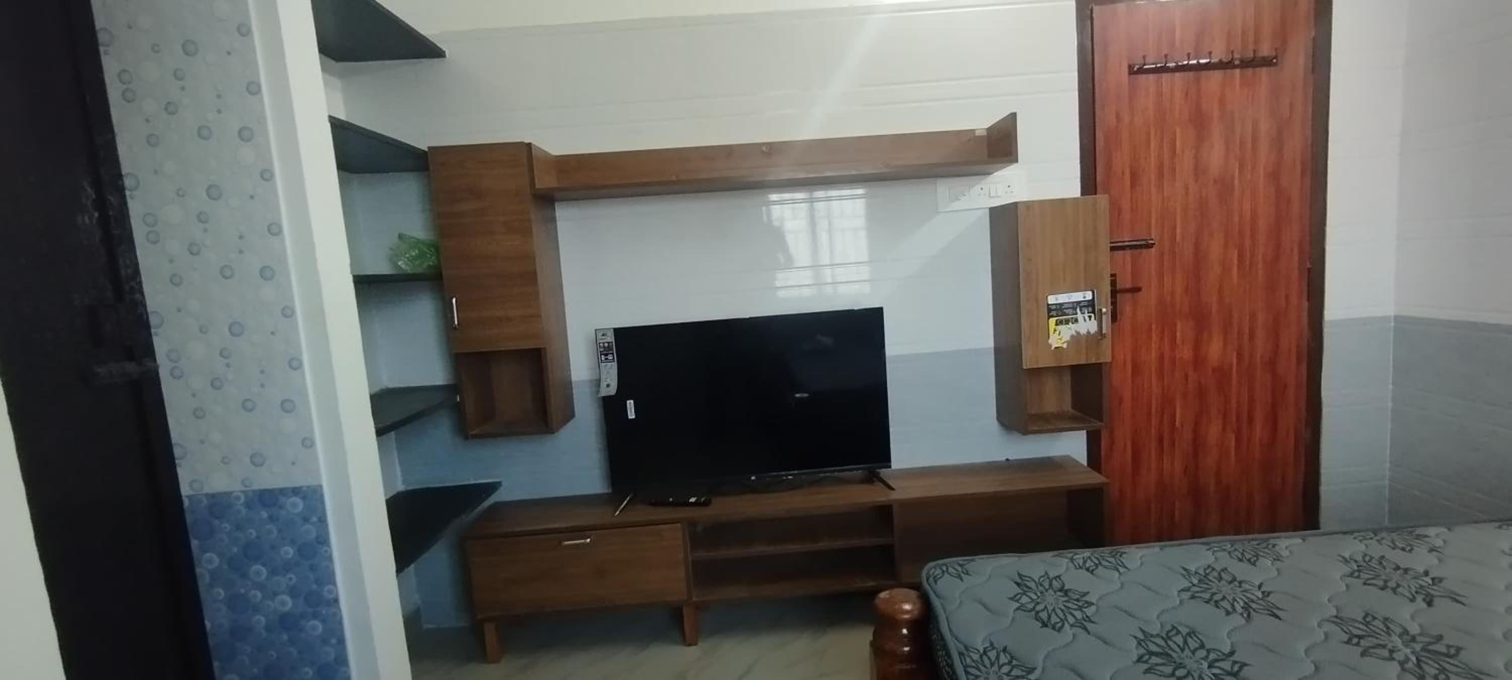 VIP GRAND HOTEL- Nearby Trichy Airport & IIM University view 3