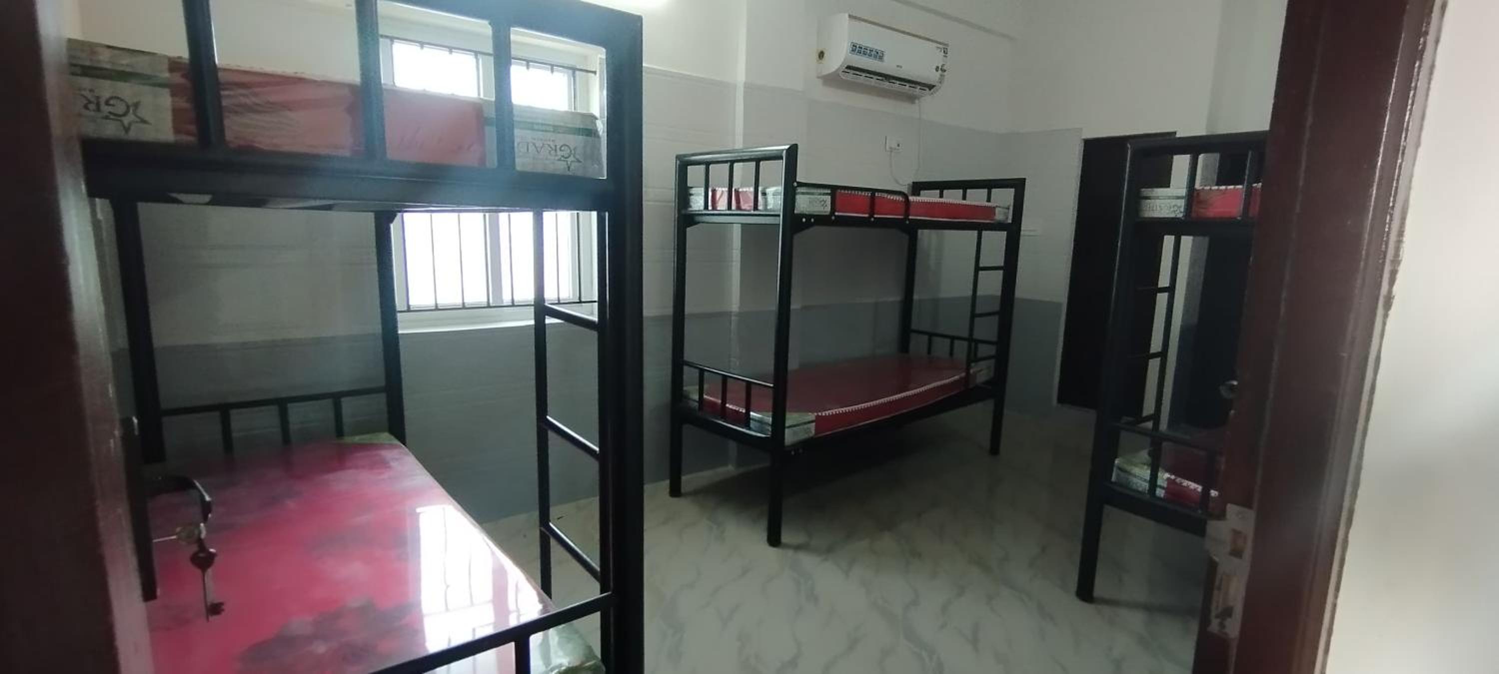 VIP GRAND HOTEL- Nearby Trichy Airport & IIM University view 5