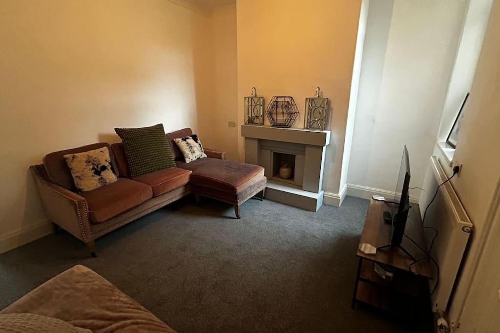 Patrick Street 4bed House - Contractors Welcome - Free Parking