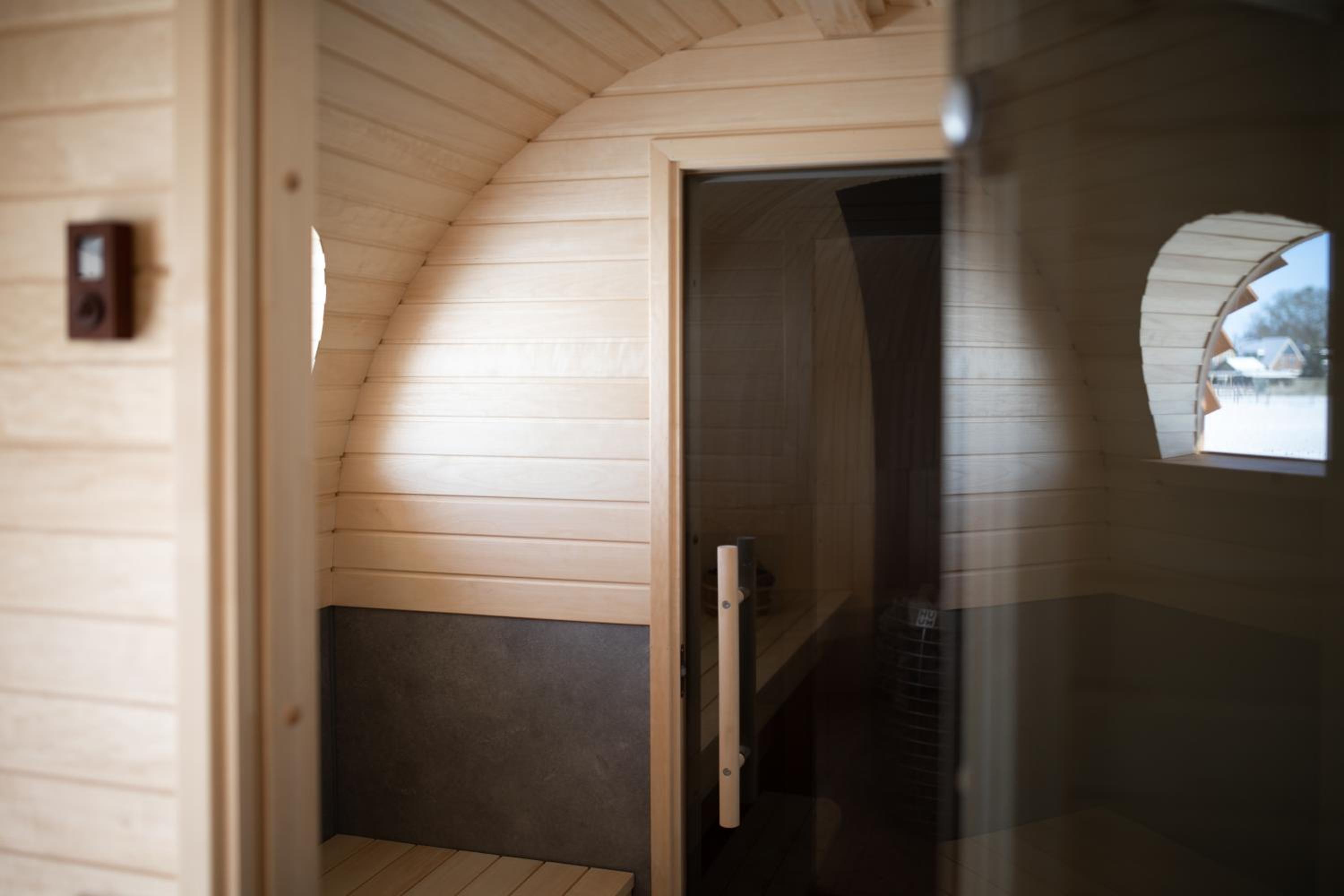 Nest - luxe wellness met privé sauna in Friesland view 3