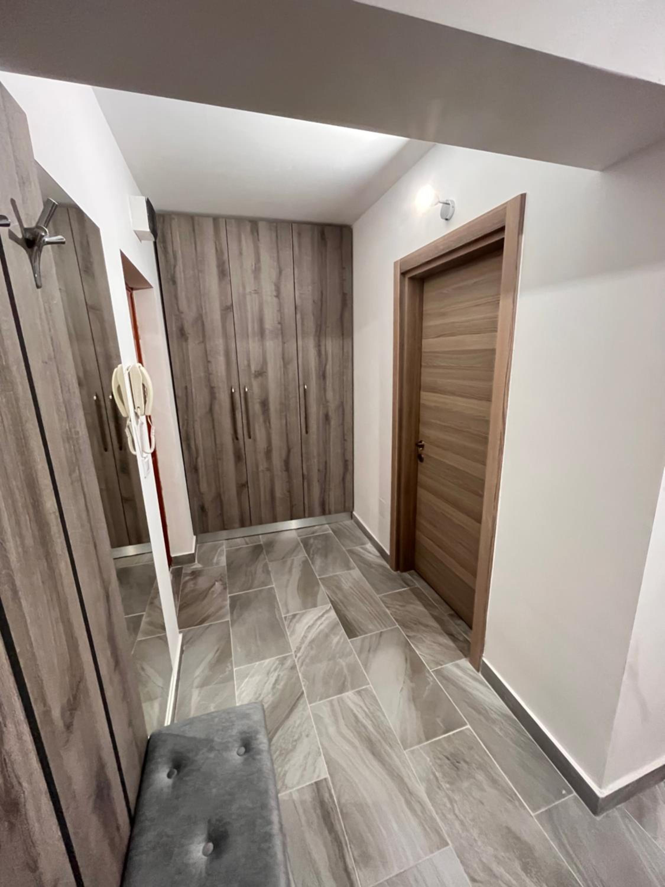 Apartament cu o cameră view 2