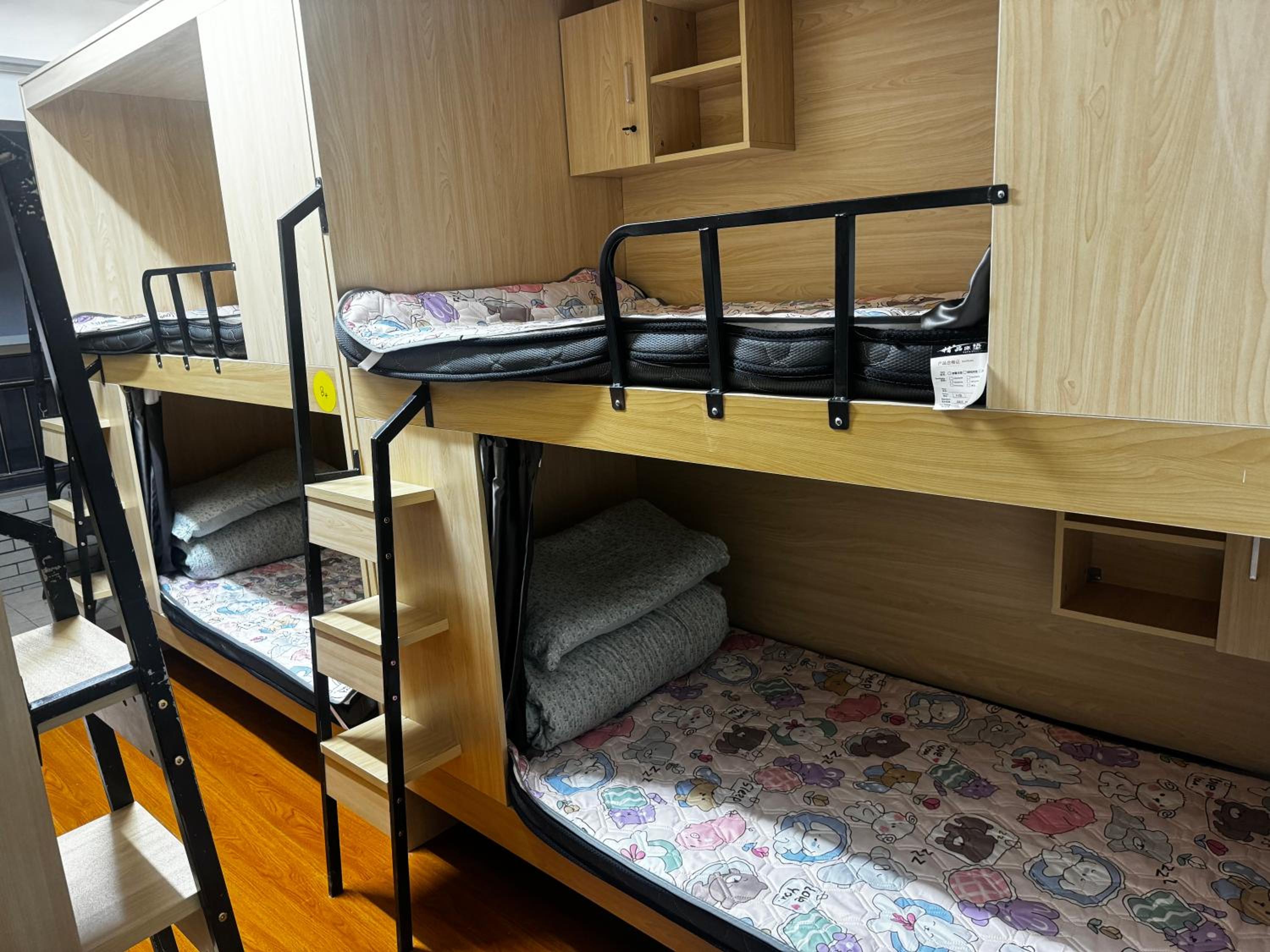 Lazy Way Mimi Youth Hostel