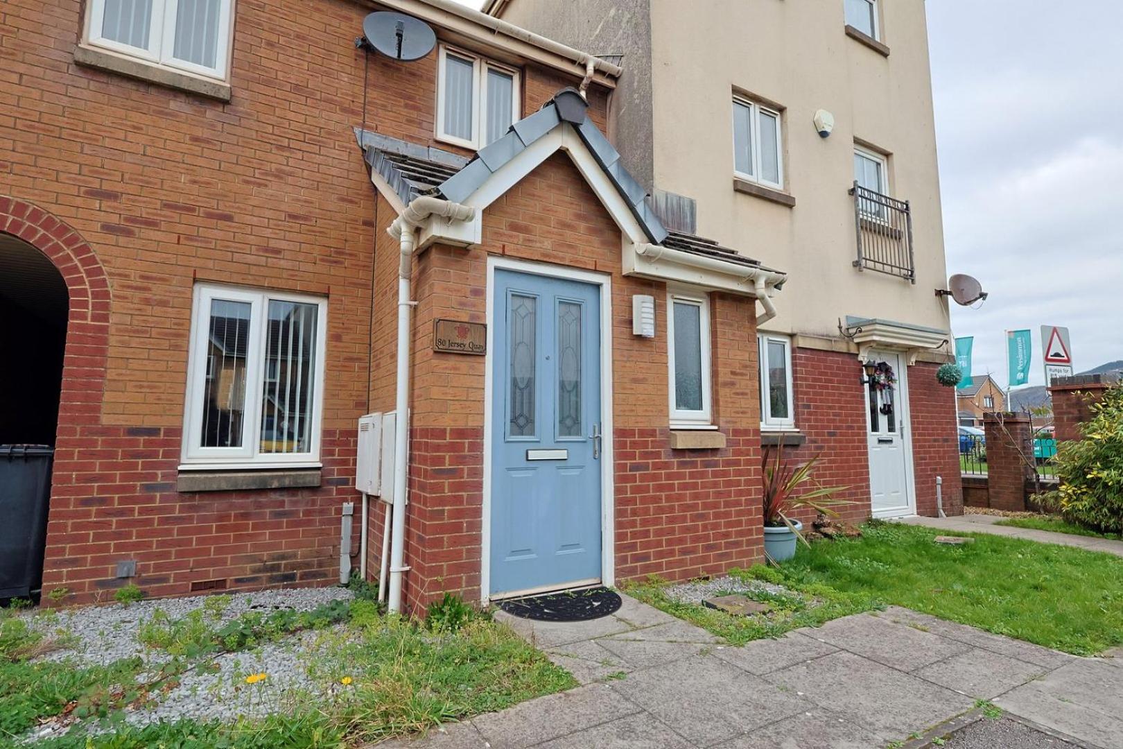 Relaxing 2-Bed Coastal Escape in Port Talbot