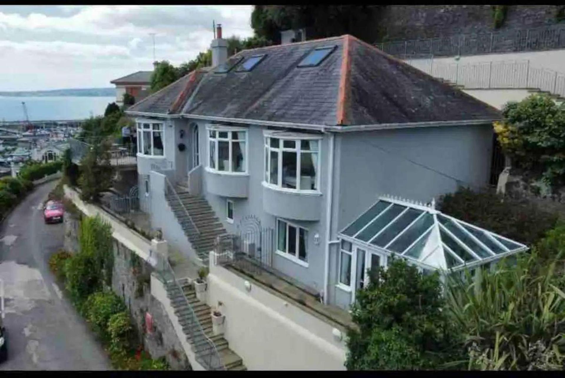 4 Bed House-Sleeps 8-Parking-Pets-MarinaSeaView view 2