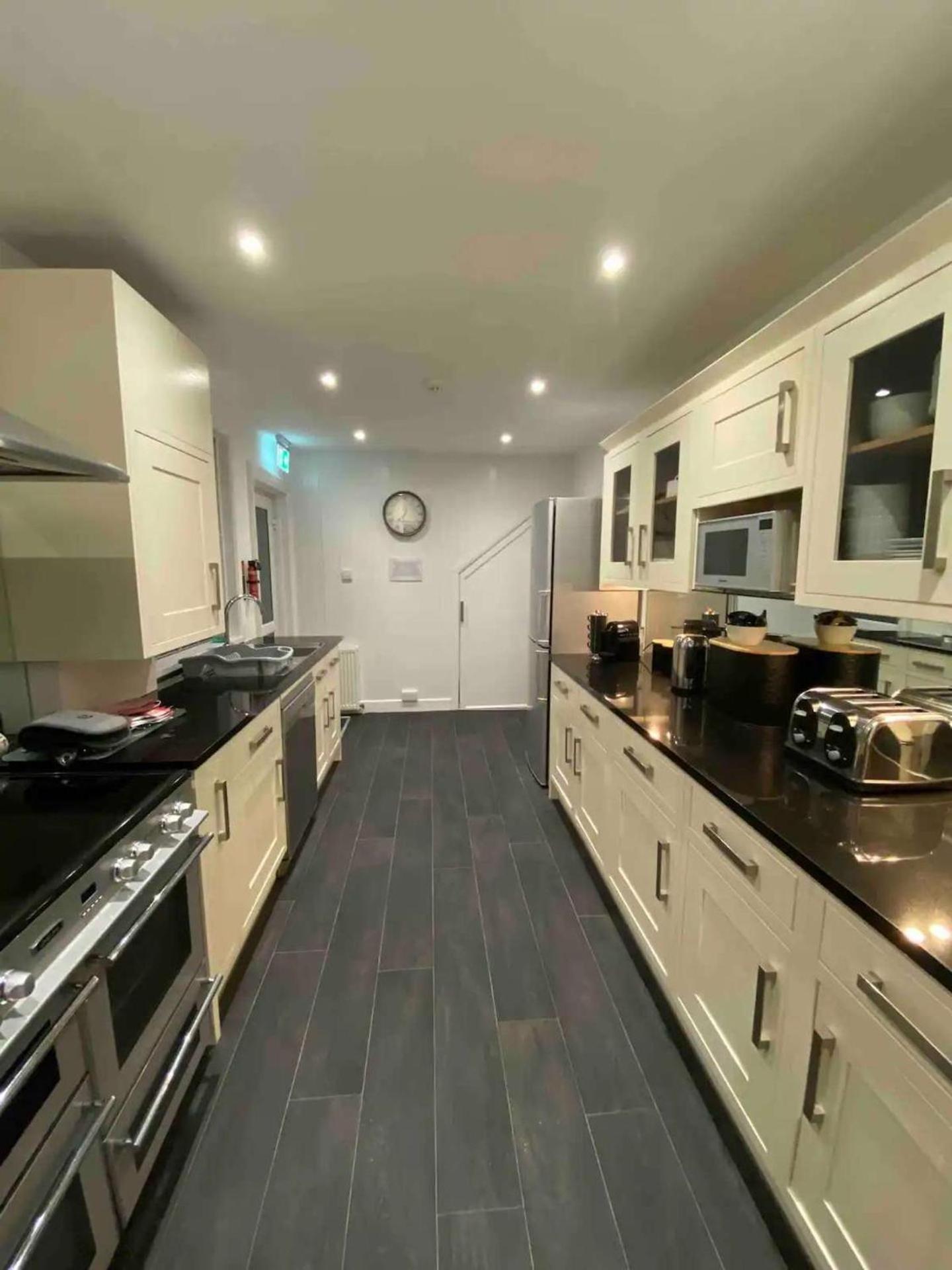 4 Bed House-Sleeps 8-Parking-Pets-MarinaSeaView view 4