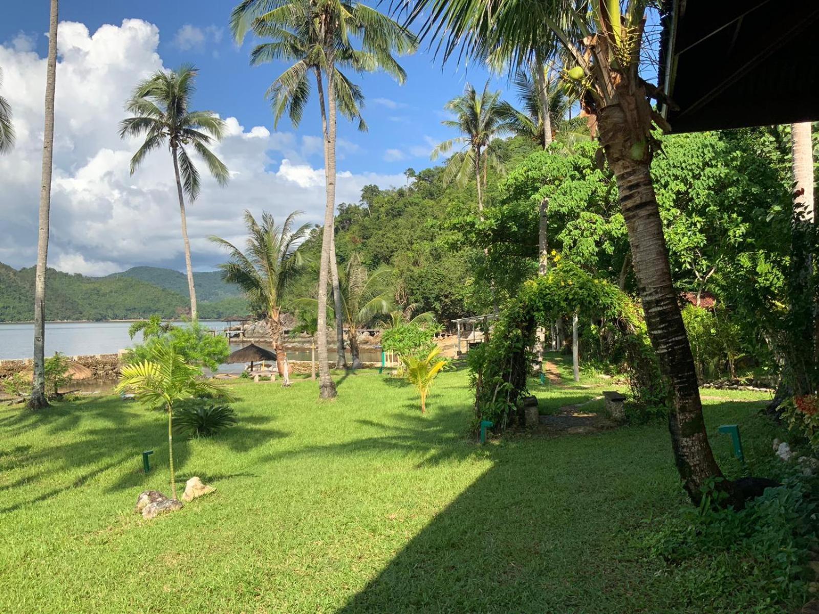 Elnido TERRA NOVA BEACH RESORT Sunset Villa view 5