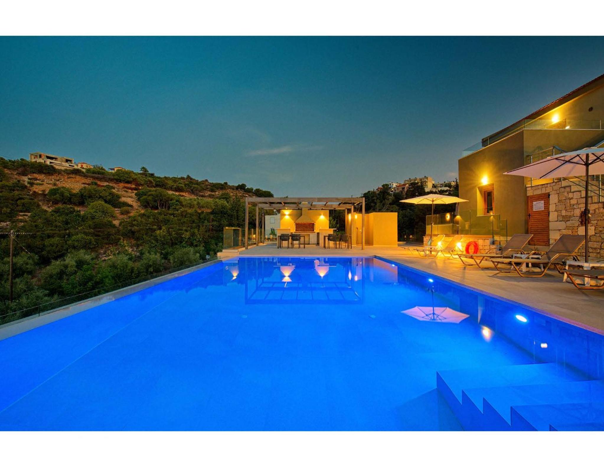 Aspro Apartments