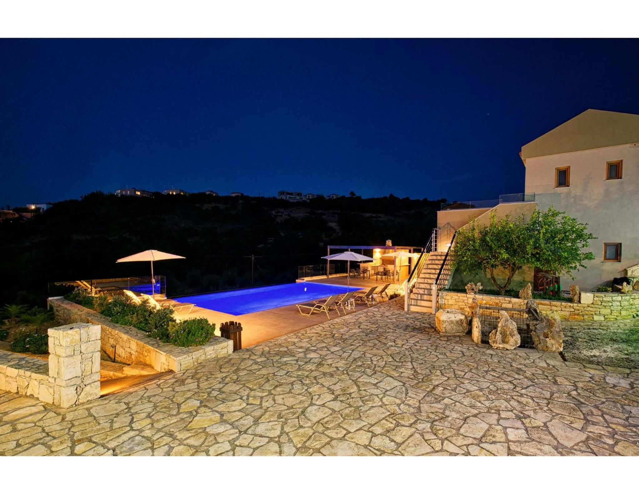 Aspro Apartments