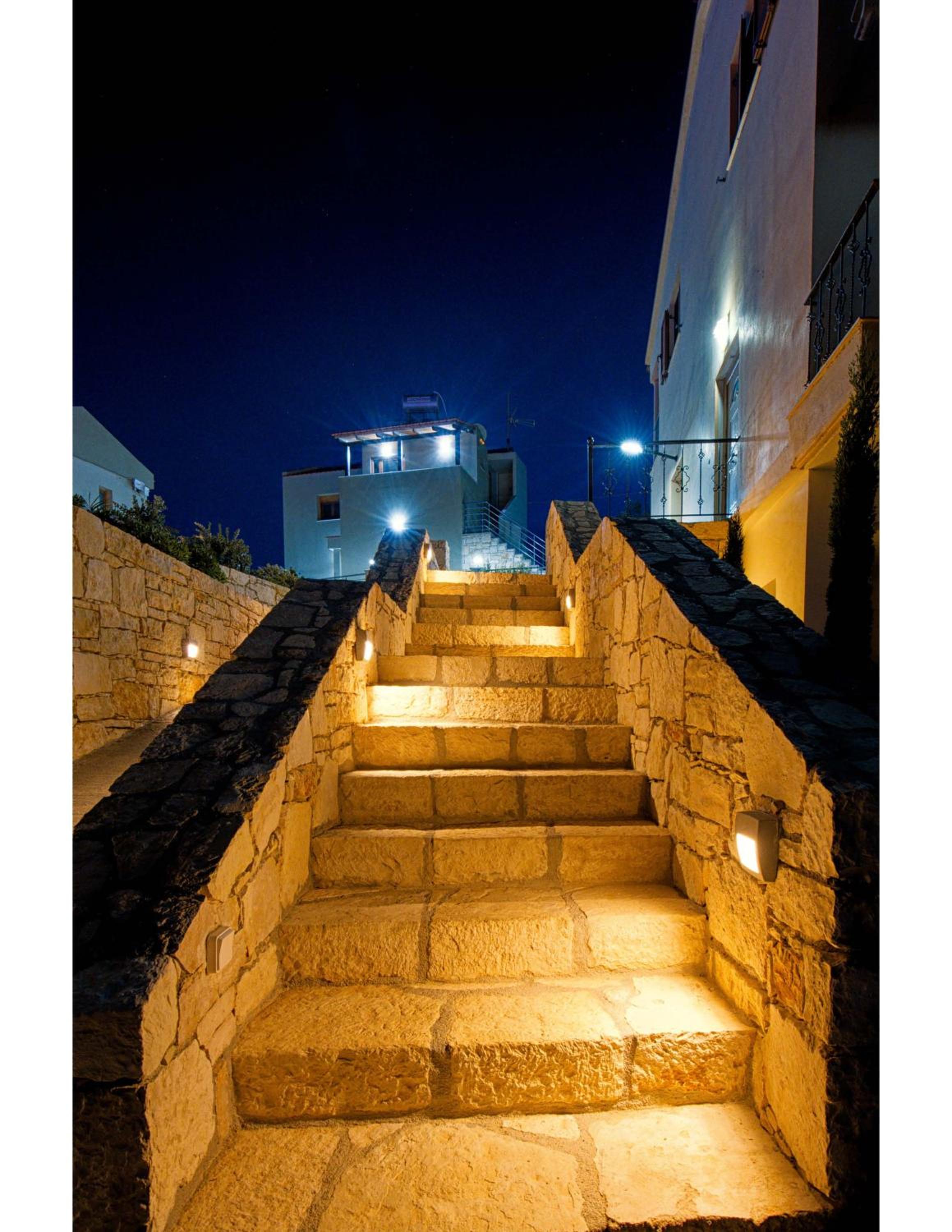 Aspro Apartments