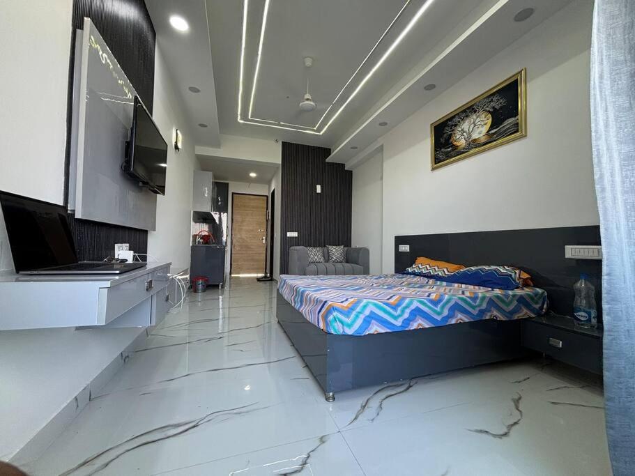 The Cosette Corner view 2
