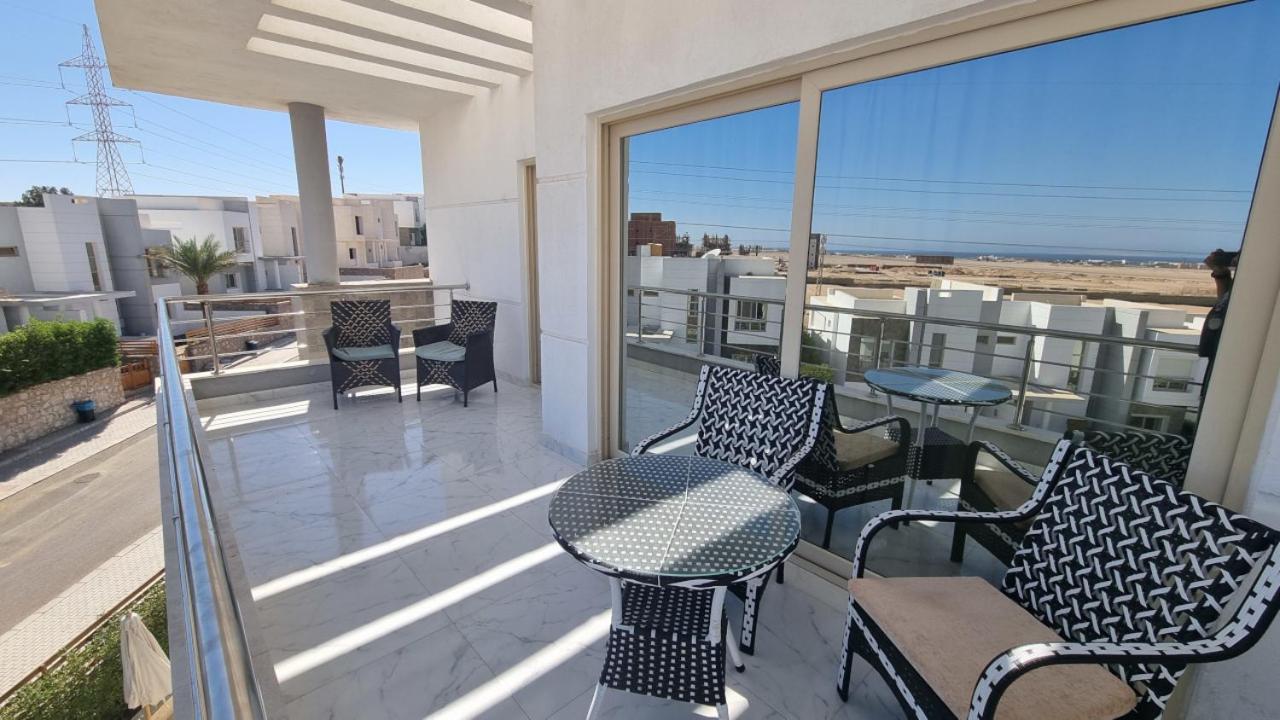5BR Villa with private Pool view 3