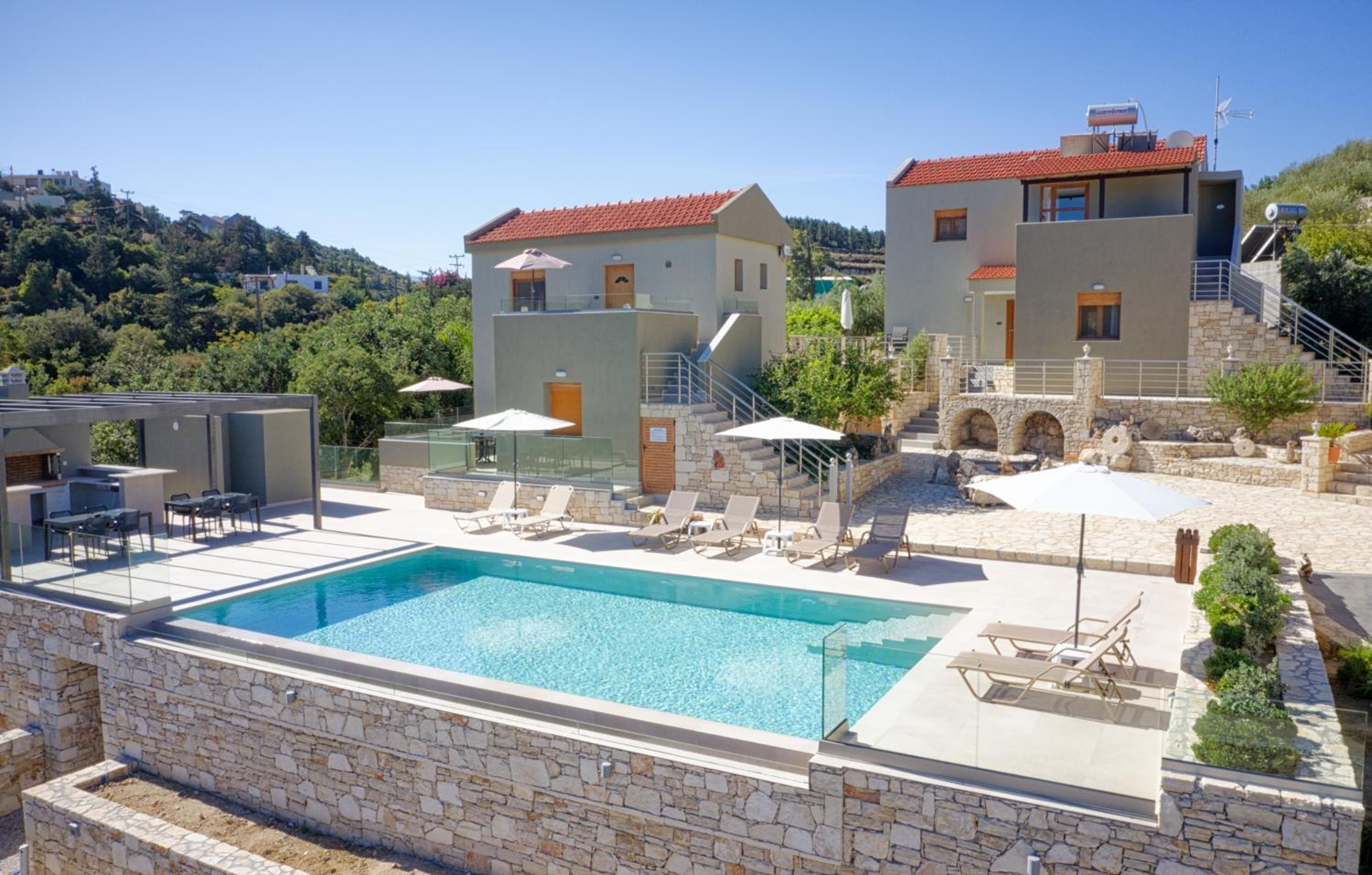 Aspro Apartments