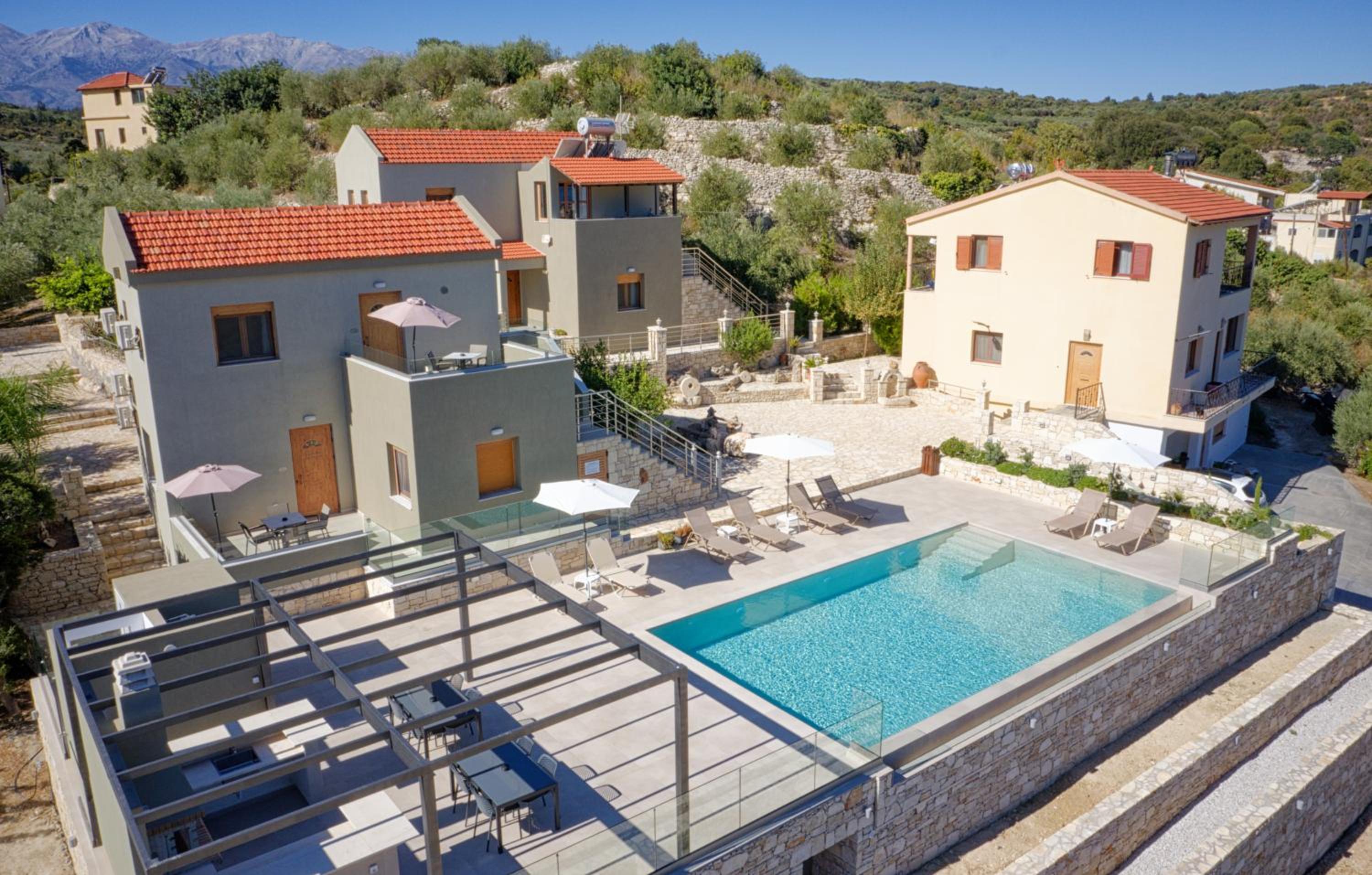 Aspro Apartments