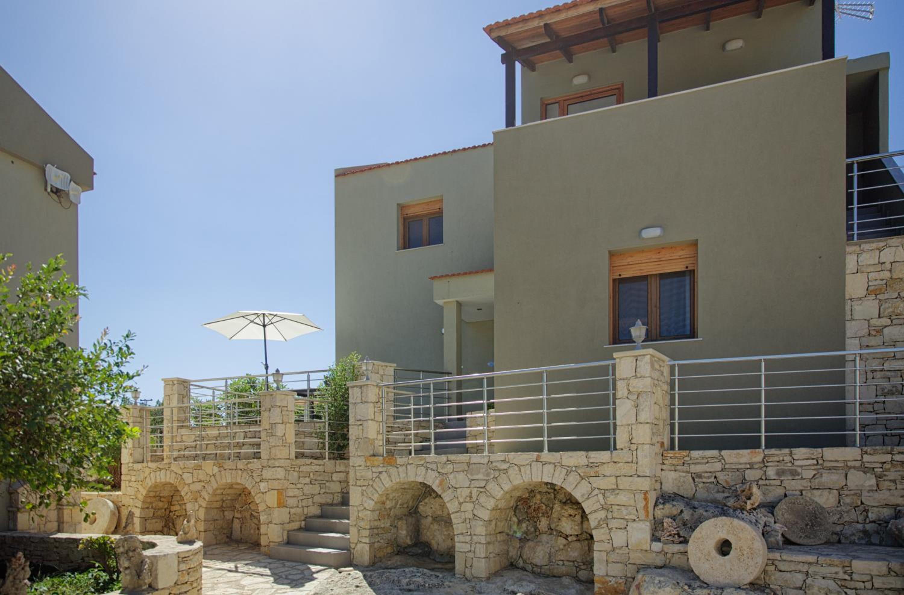 Aspro Apartments
