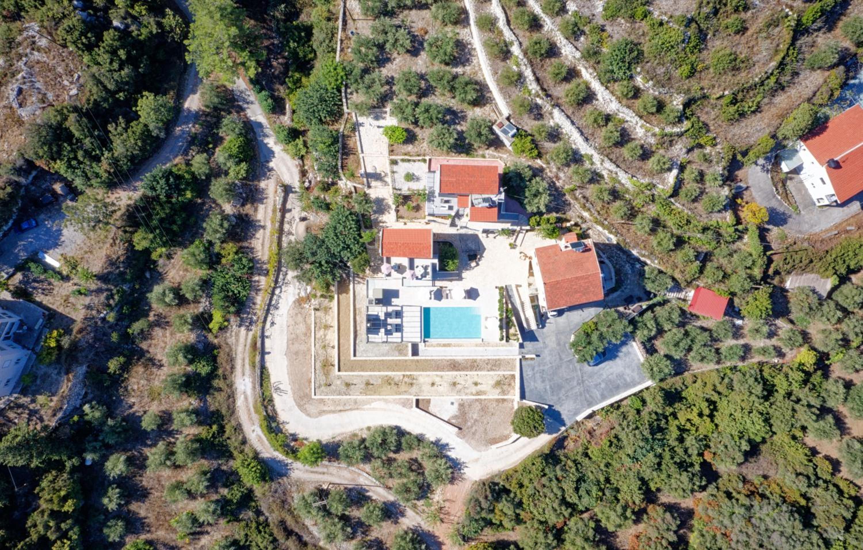 Aspro Apartments