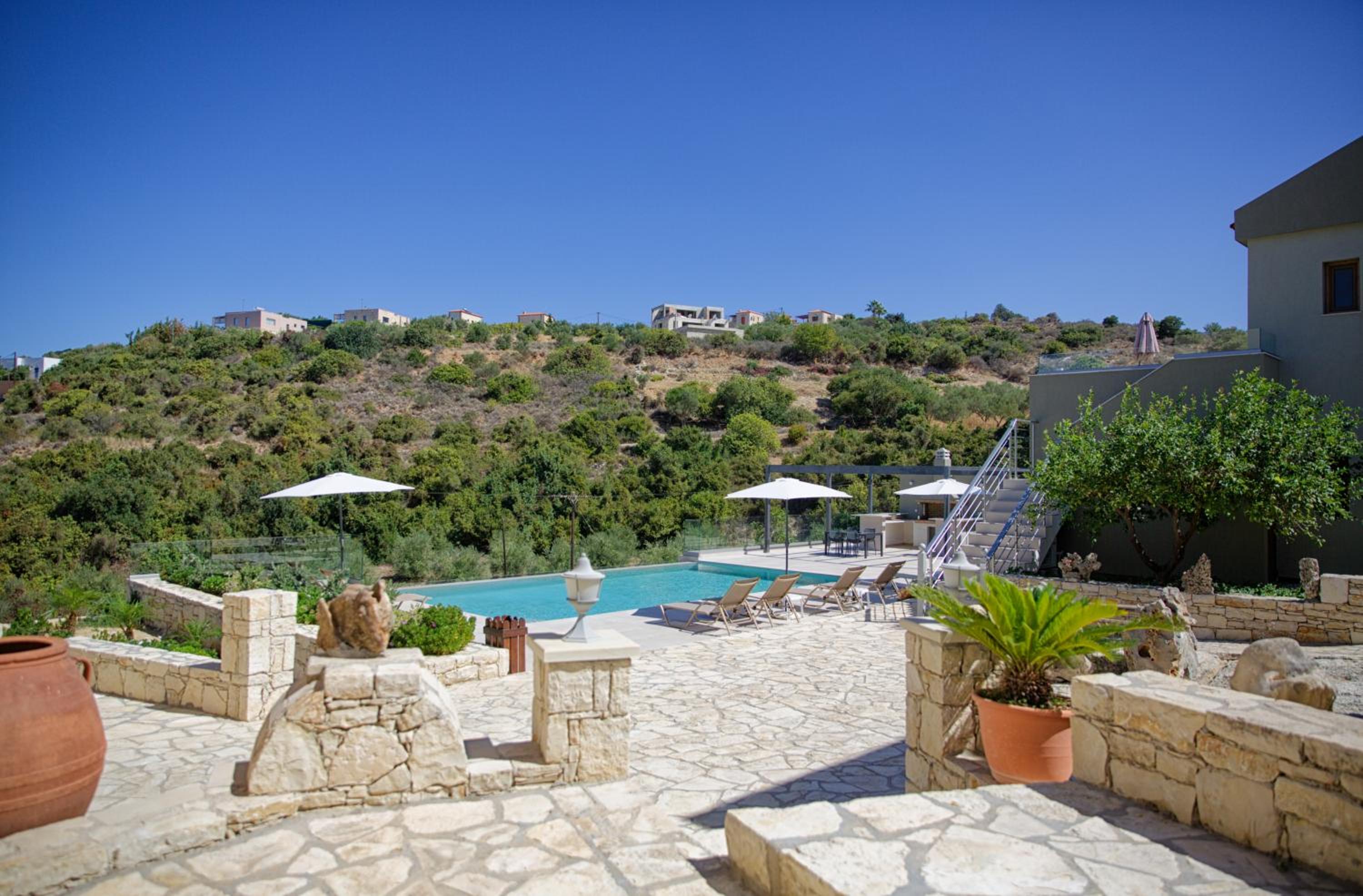Aspro Apartments