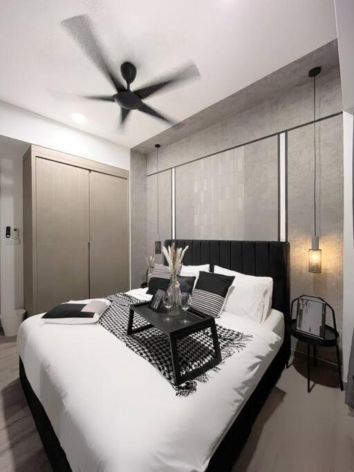Urban Comfort 2BR Agile Bukit Bintang By RumaBnB