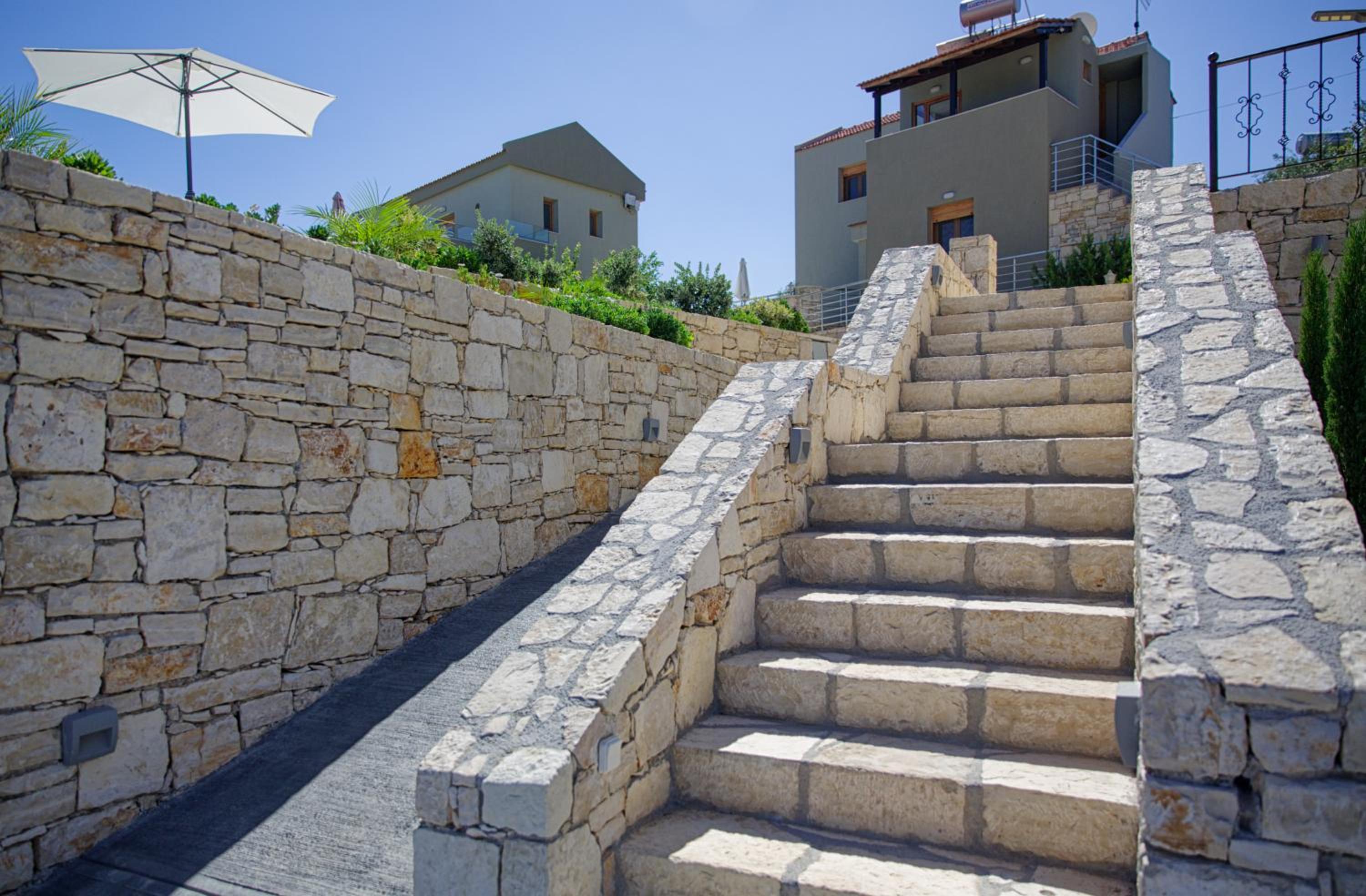 Aspro Apartments