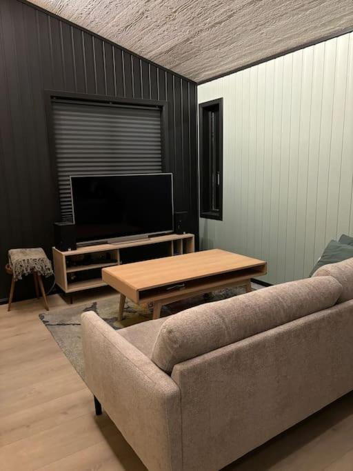 Cozy central apartment with free parking Tromsø island view 5