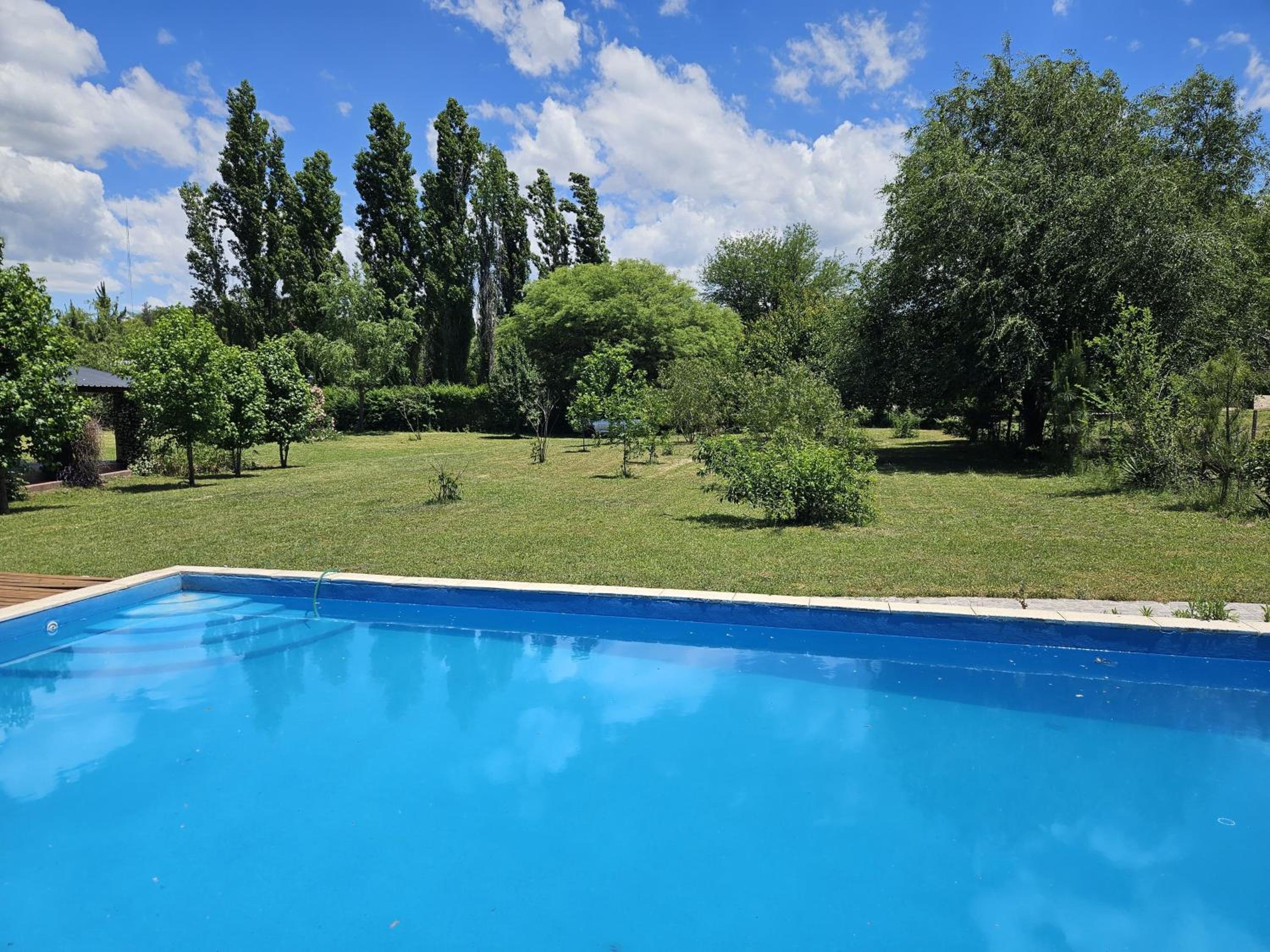 HERMOSA CASA con 4000mts de PARQUE en las SIERRAS DE CORDOBA