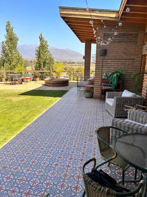 Hermosa casa familiar con vista a la Campana