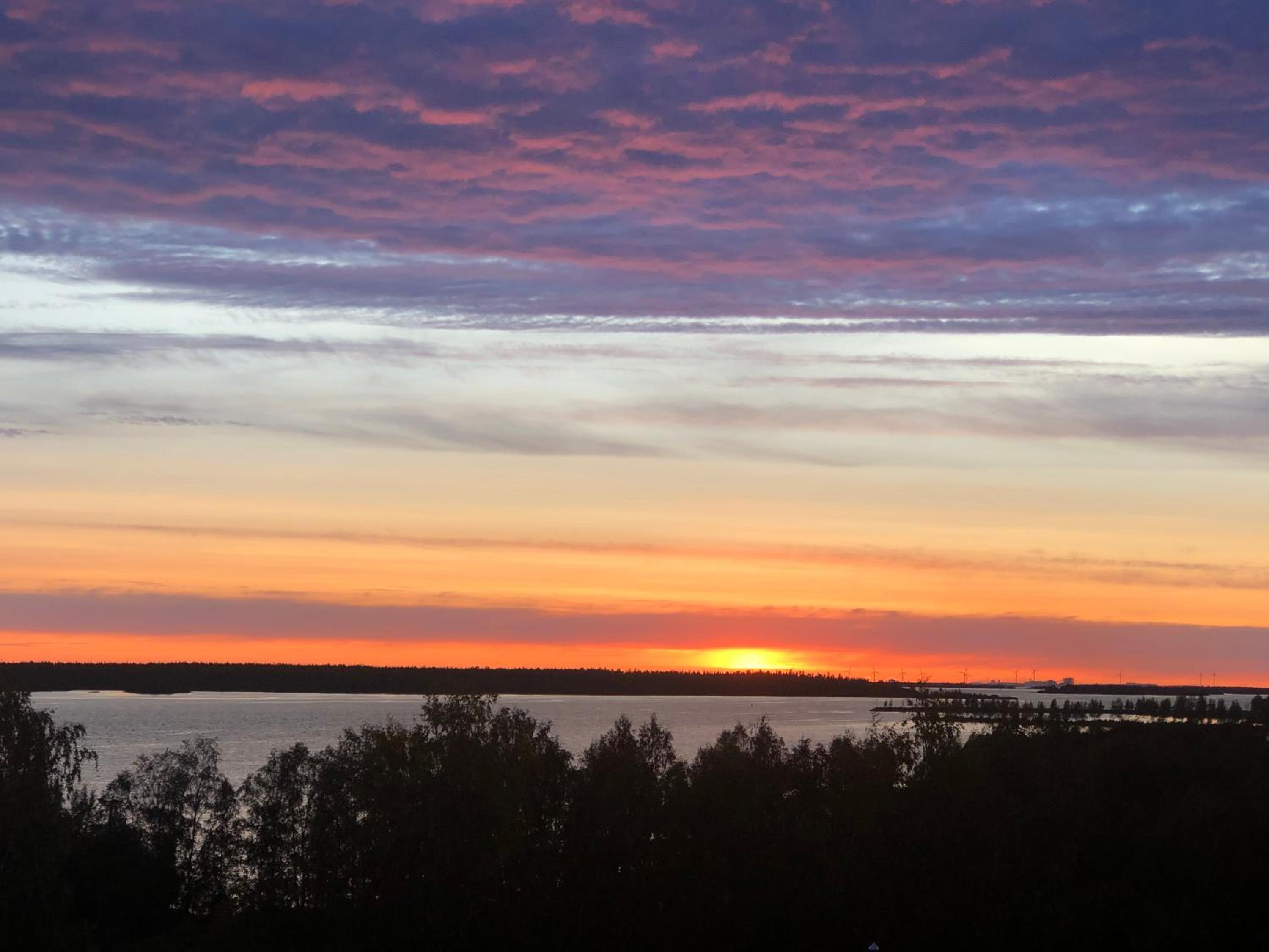 Two bedroom apartment Best view to the sea Glassed Balcony FREE PRIVATE PARKING