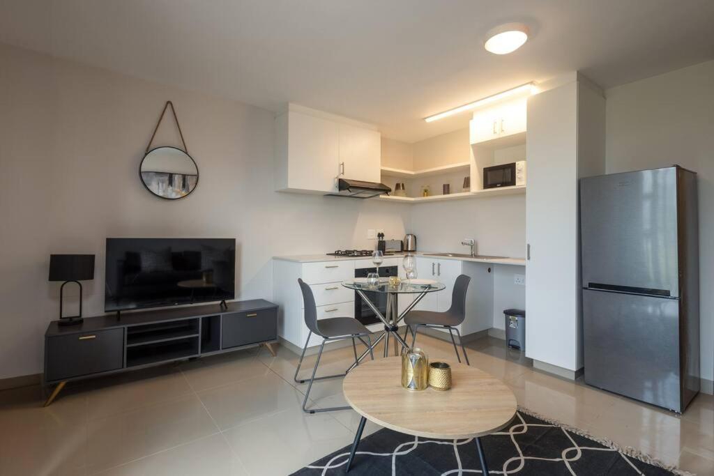 Stylish 1 bed at brand new Millennial Umhlanga NP view 4
