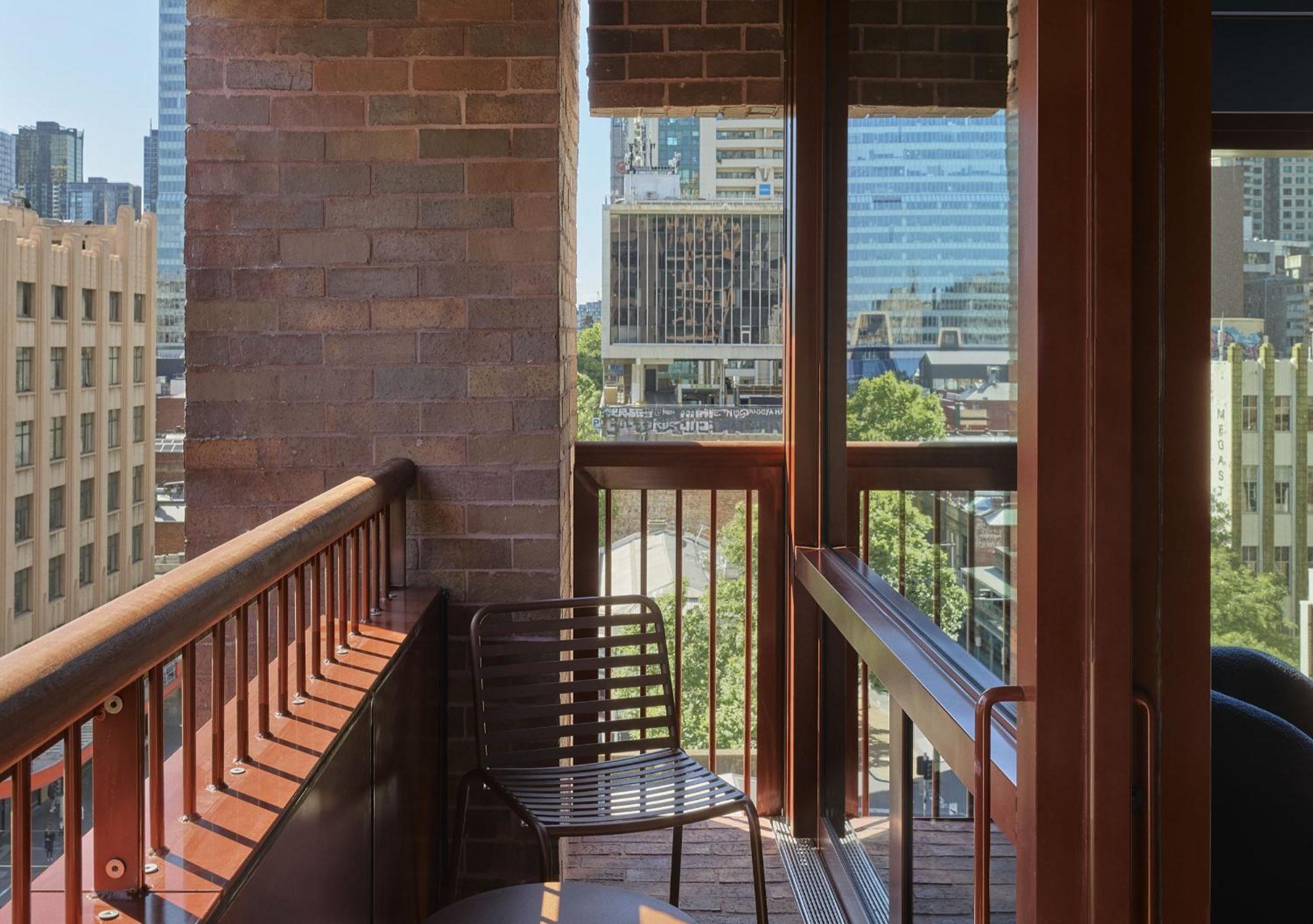 Hotel Melbourne Place - Image 1