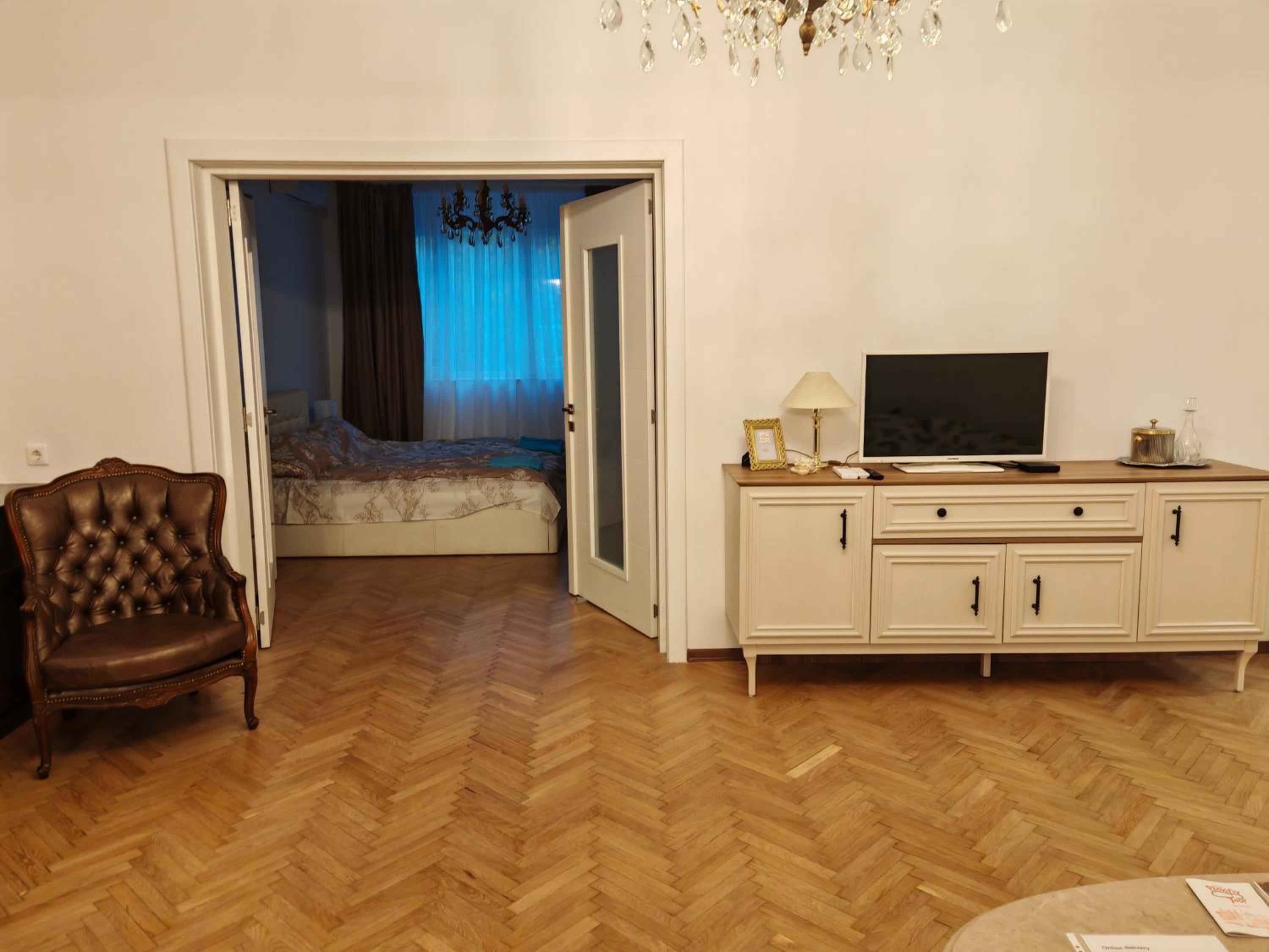 Apartament 86
