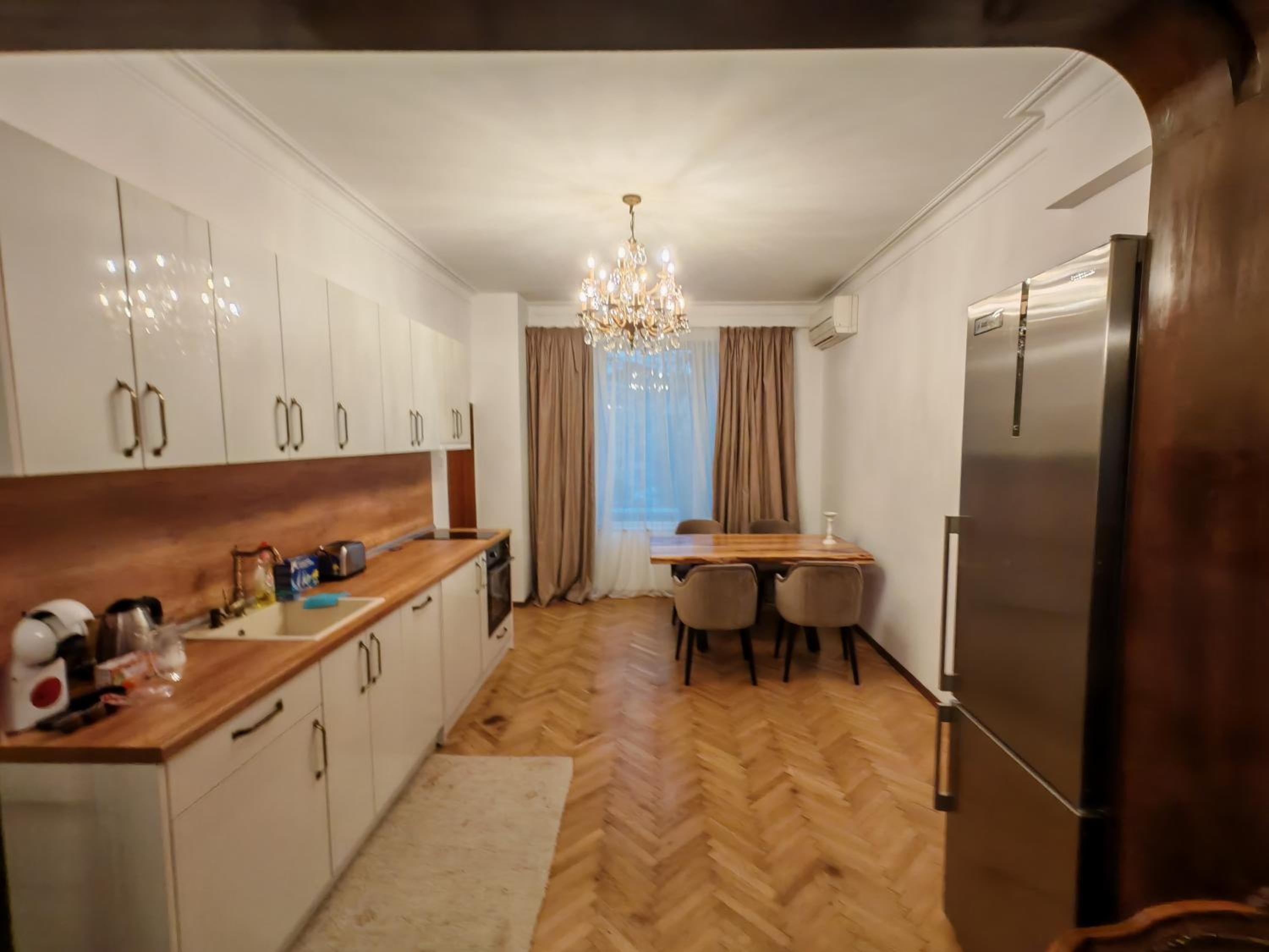 Apartament 86