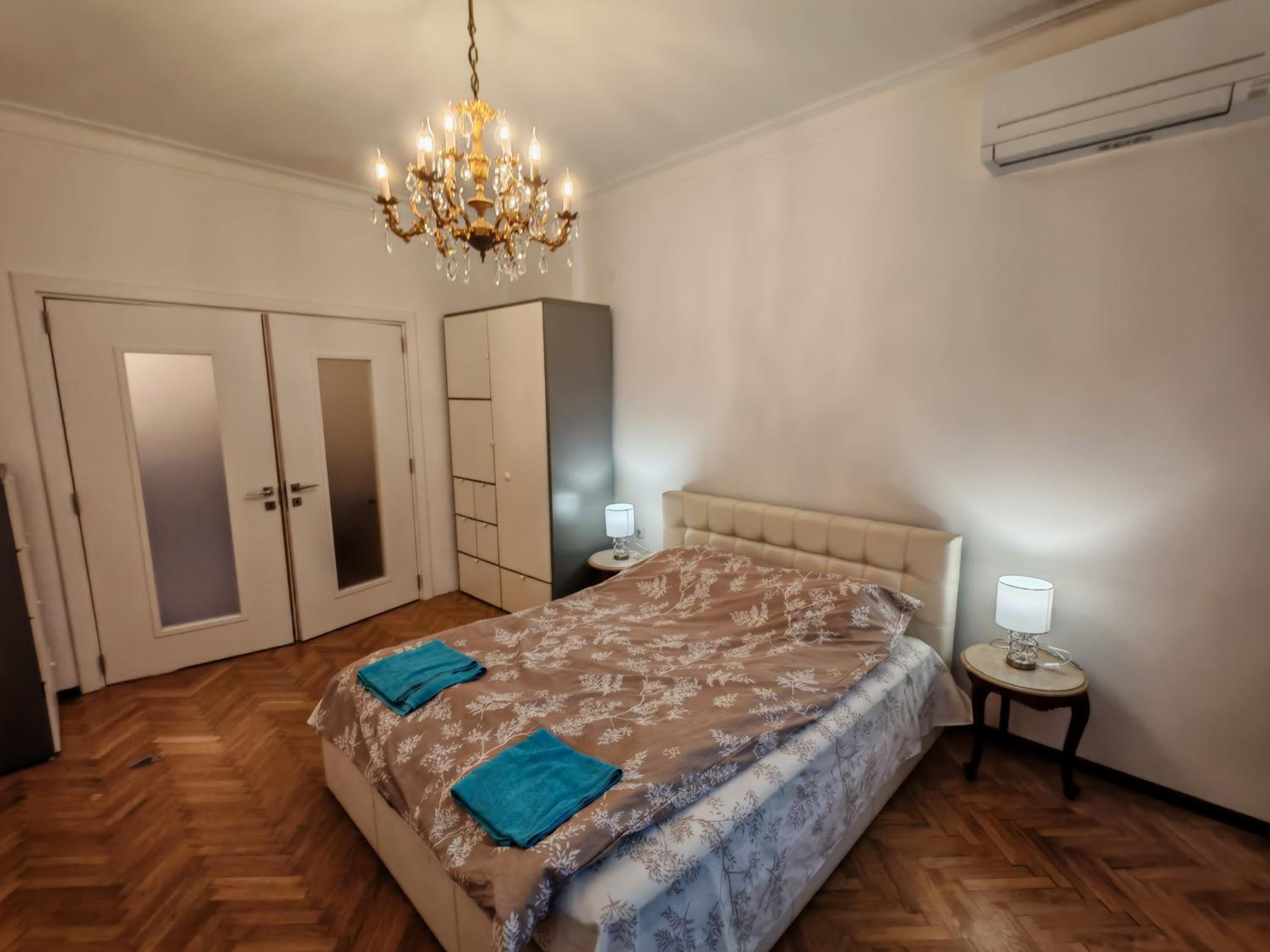 Apartament 86