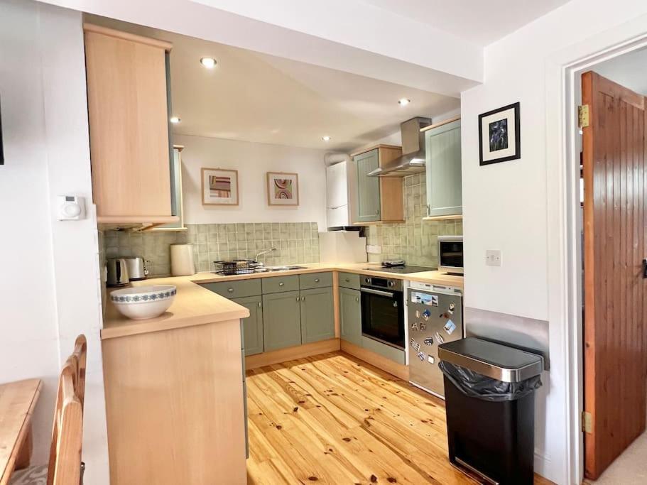 3 bedroom barn conversion with swimming pool, tennis court and more! view 2