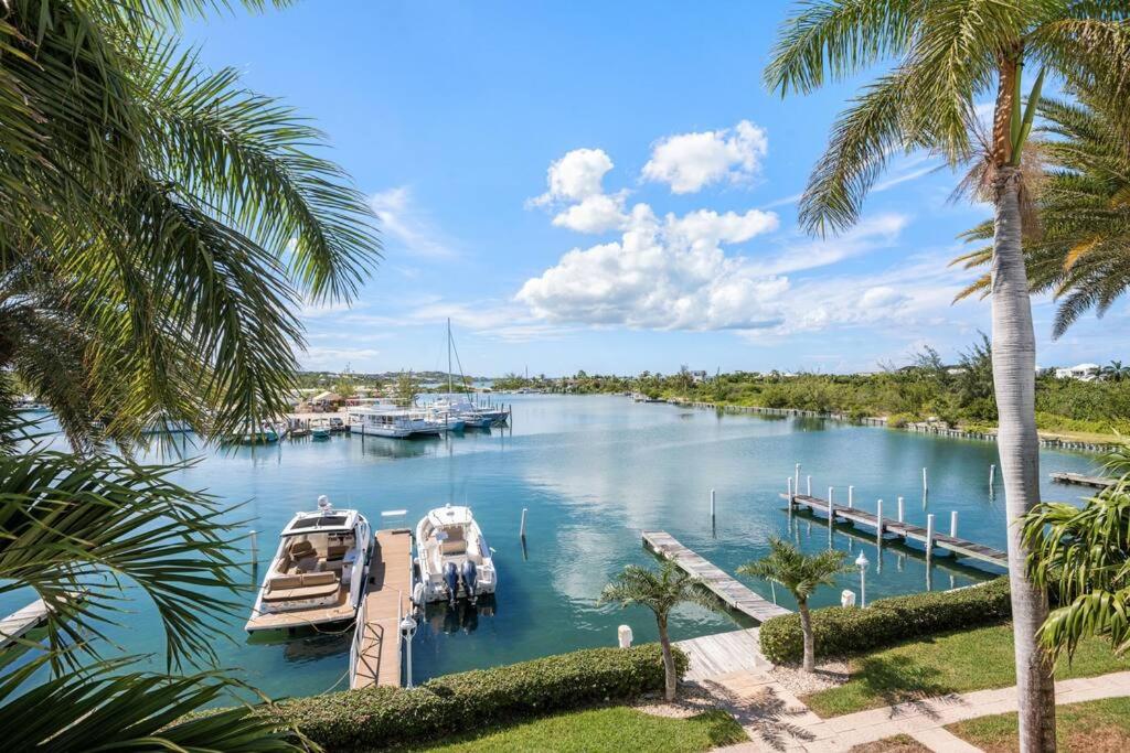Exquisite Yacht Club Townhome