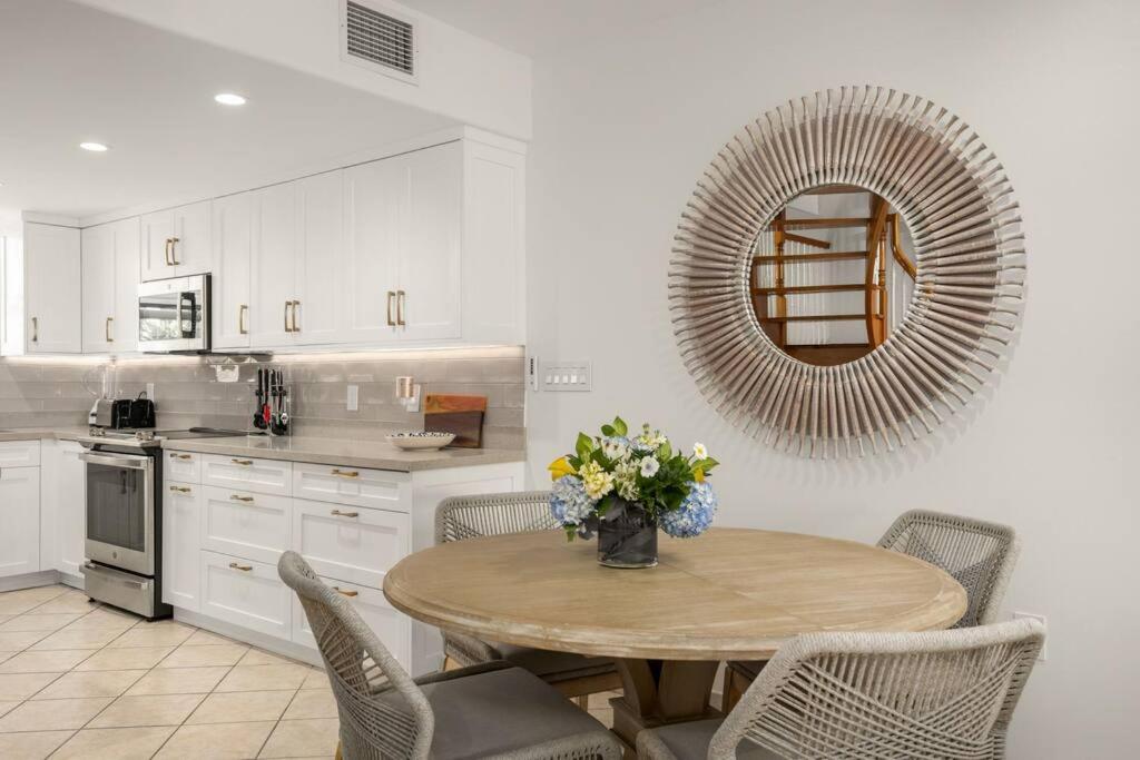 Exquisite Yacht Club Townhome
