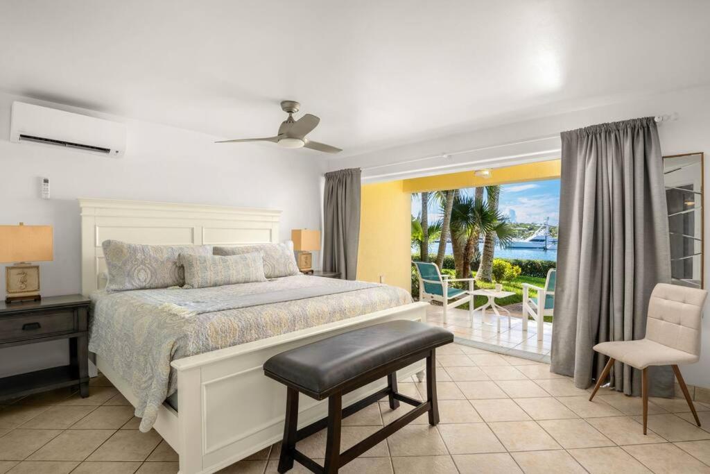 Exquisite Yacht Club Townhome