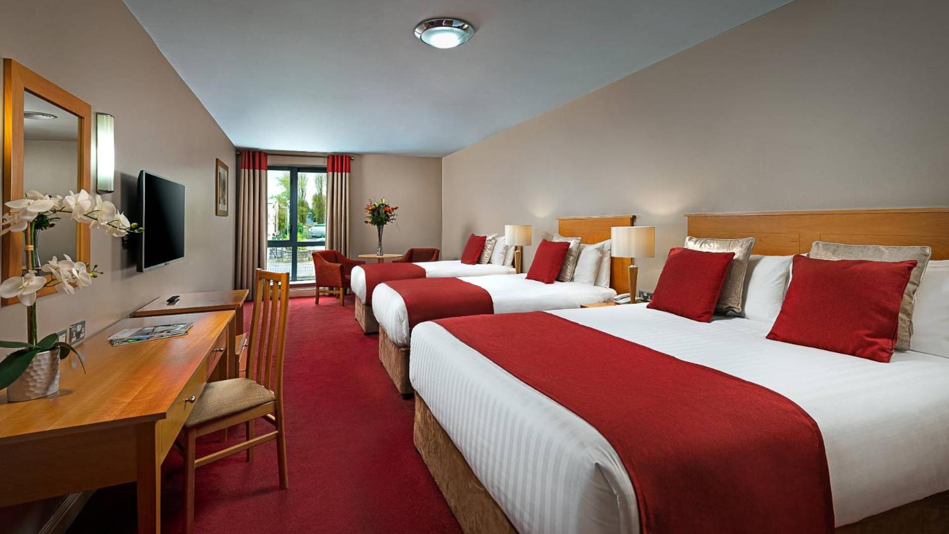 Limerick Vacations - Great National South Court Hotel - Property Image 3