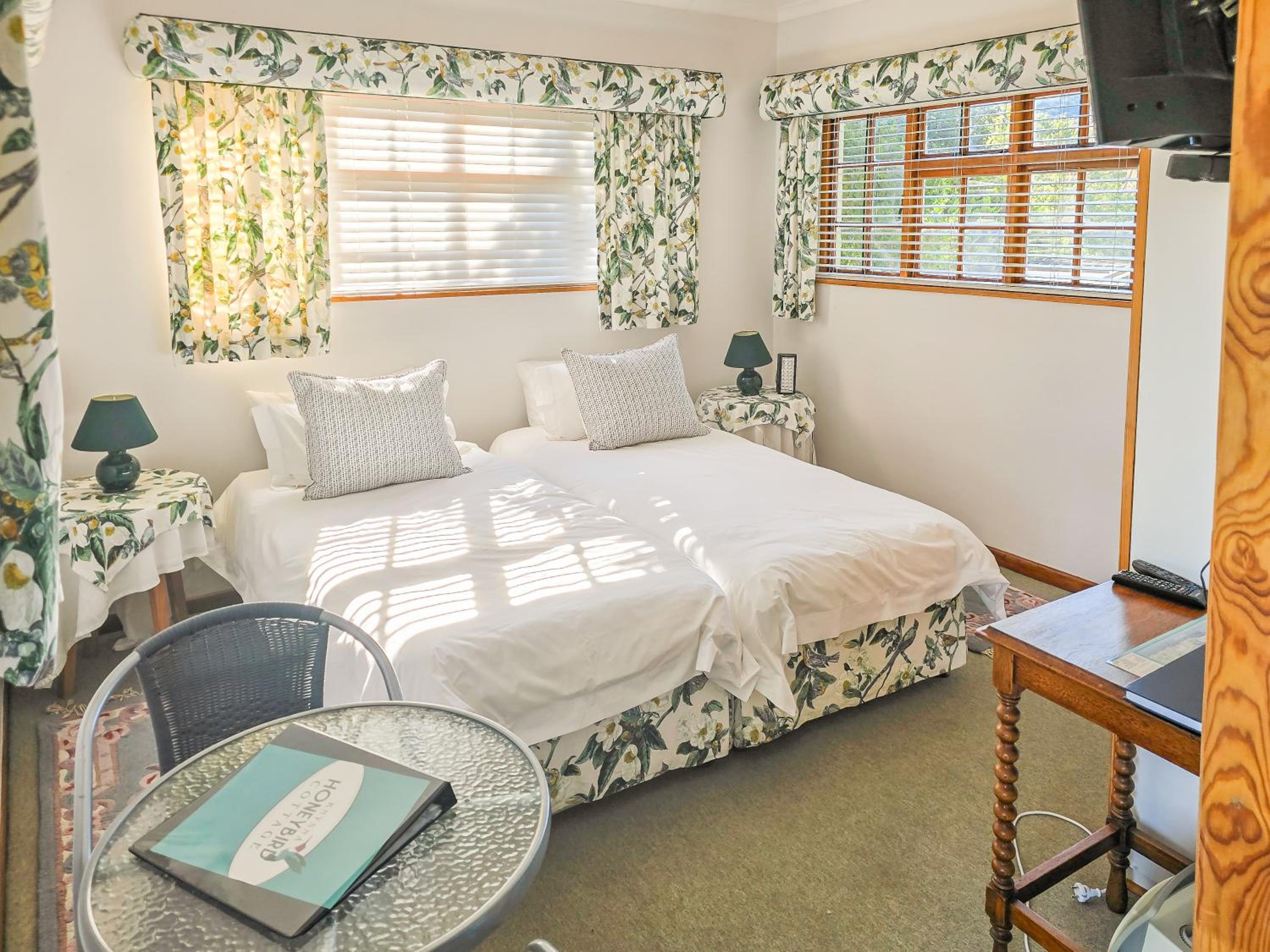 Honeybird Cottage - the Flat