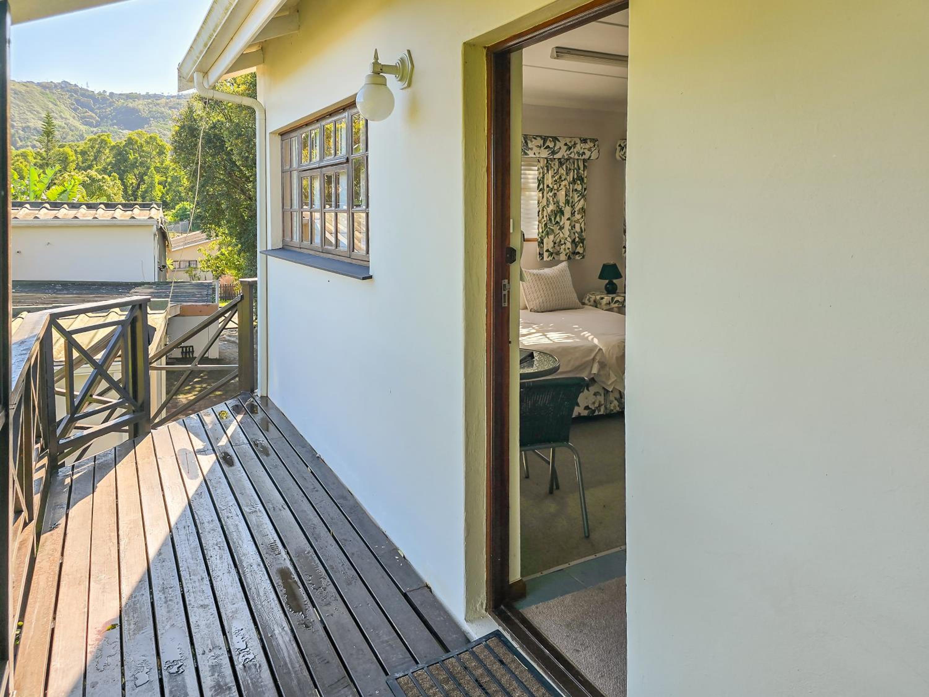Honeybird Cottage - the Flat