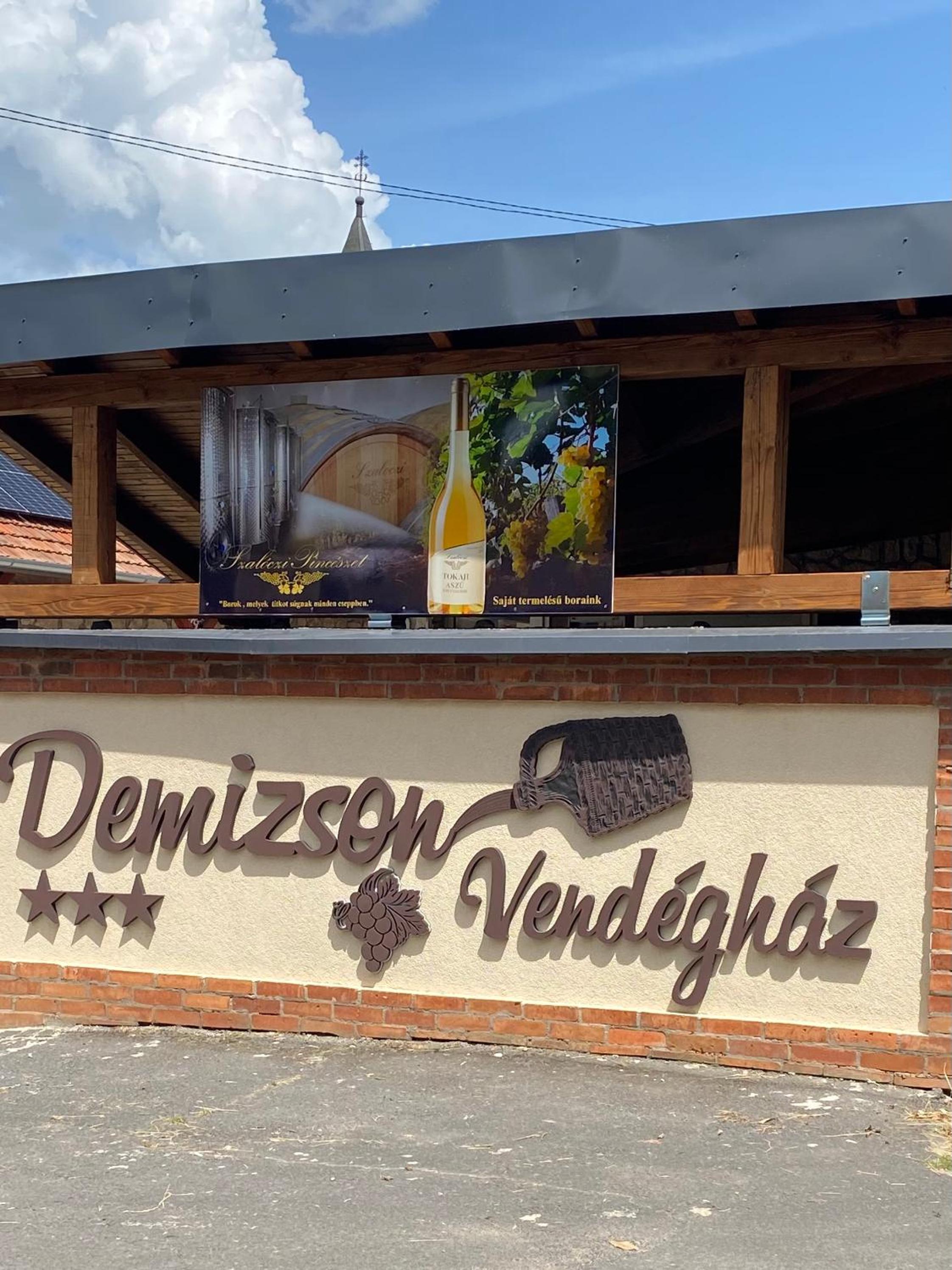 Demizson Vendégház