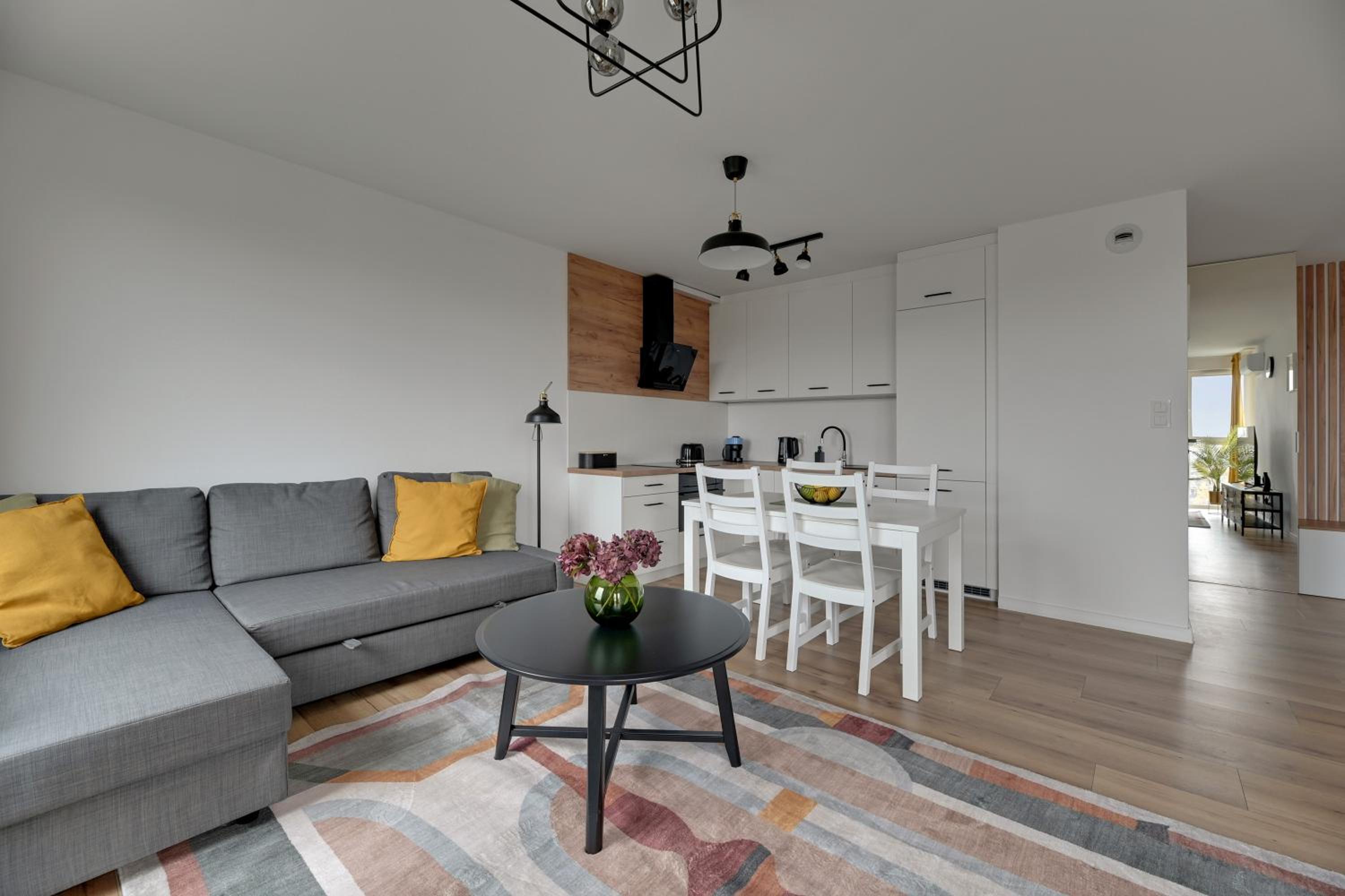 Baltic Seaside Letnica Apartments with Parking by Lion Apartments