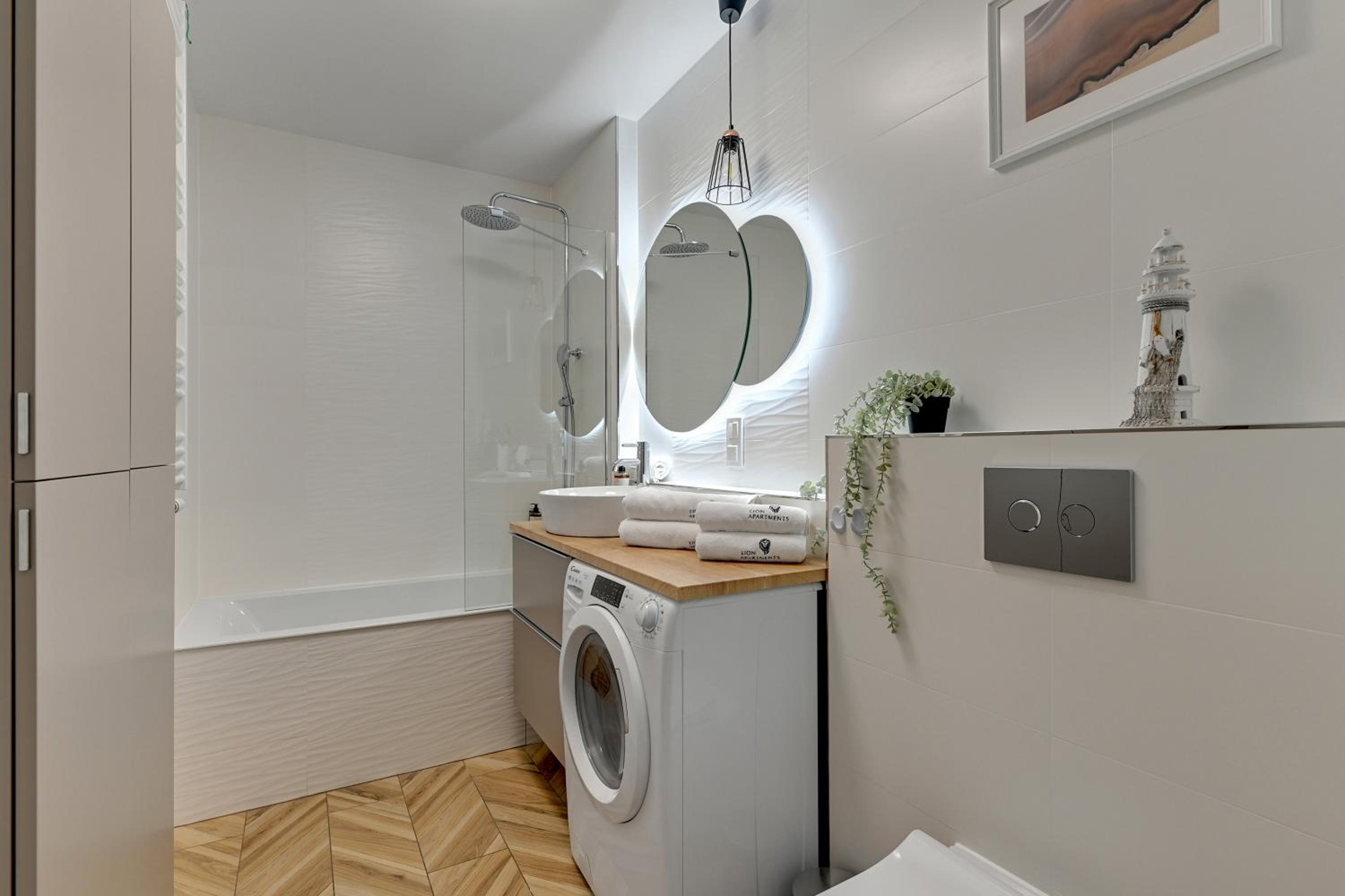 Baltic Seaside Letnica Apartments with Parking by Lion Apartments