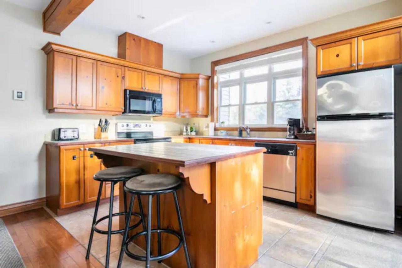 Mont Tremblant Bliss - Luxury Ski-Golf Retreat by Instant Suites