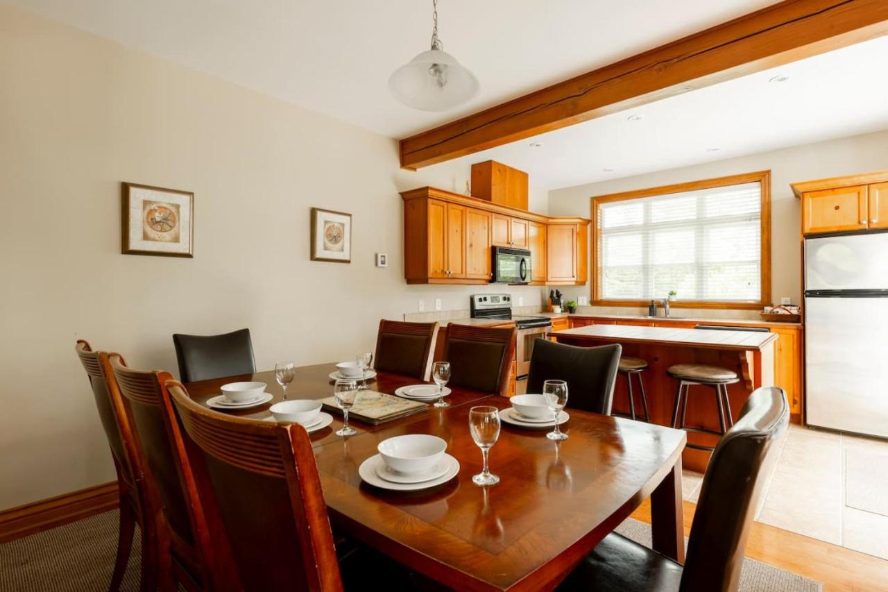Mont Tremblant Bliss - Luxury Ski-Golf Retreat by Instant Suites