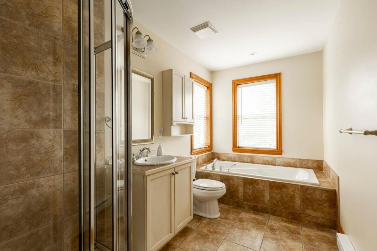 Mont Tremblant Bliss - Luxury Ski-Golf Retreat by Instant Suites