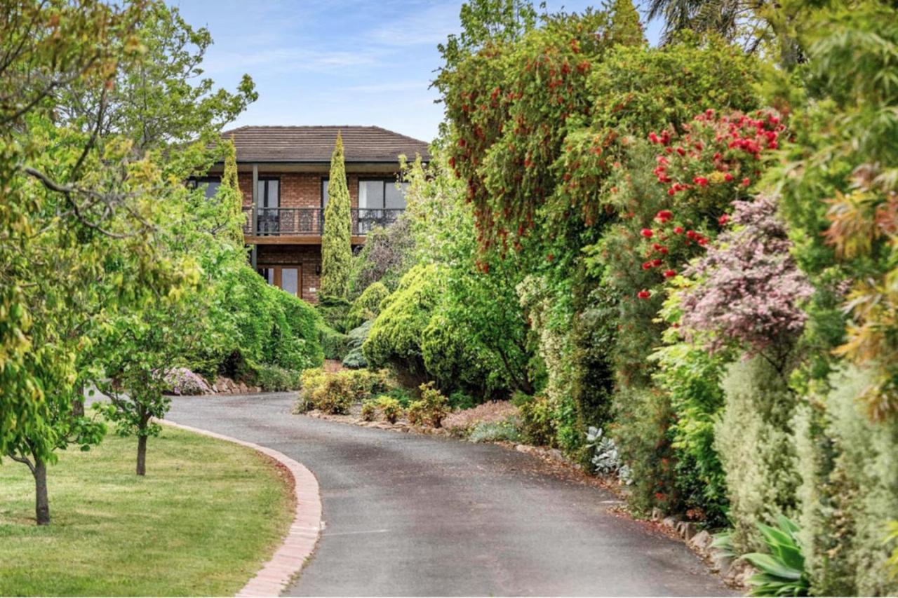 Vista, cliff top charm w Pool
