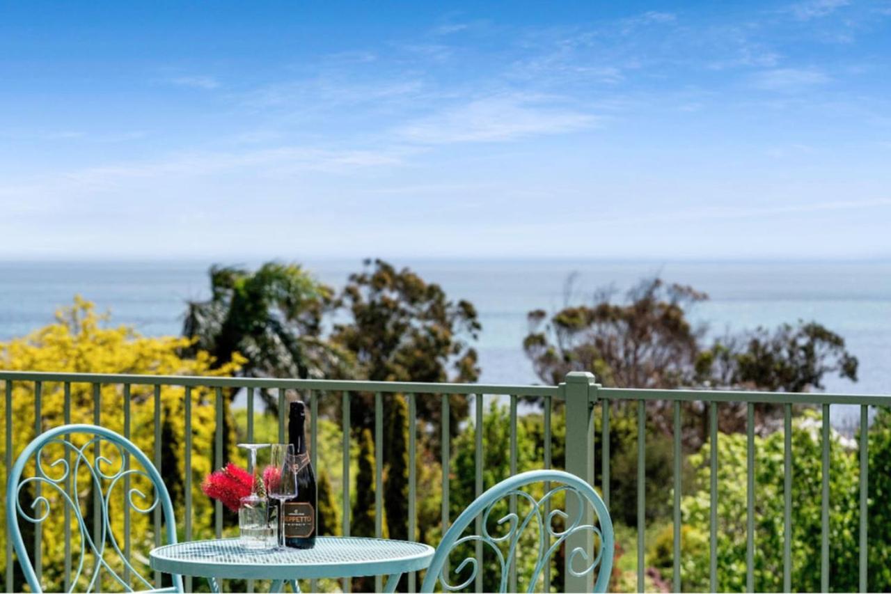 Vista, cliff top charm w Pool