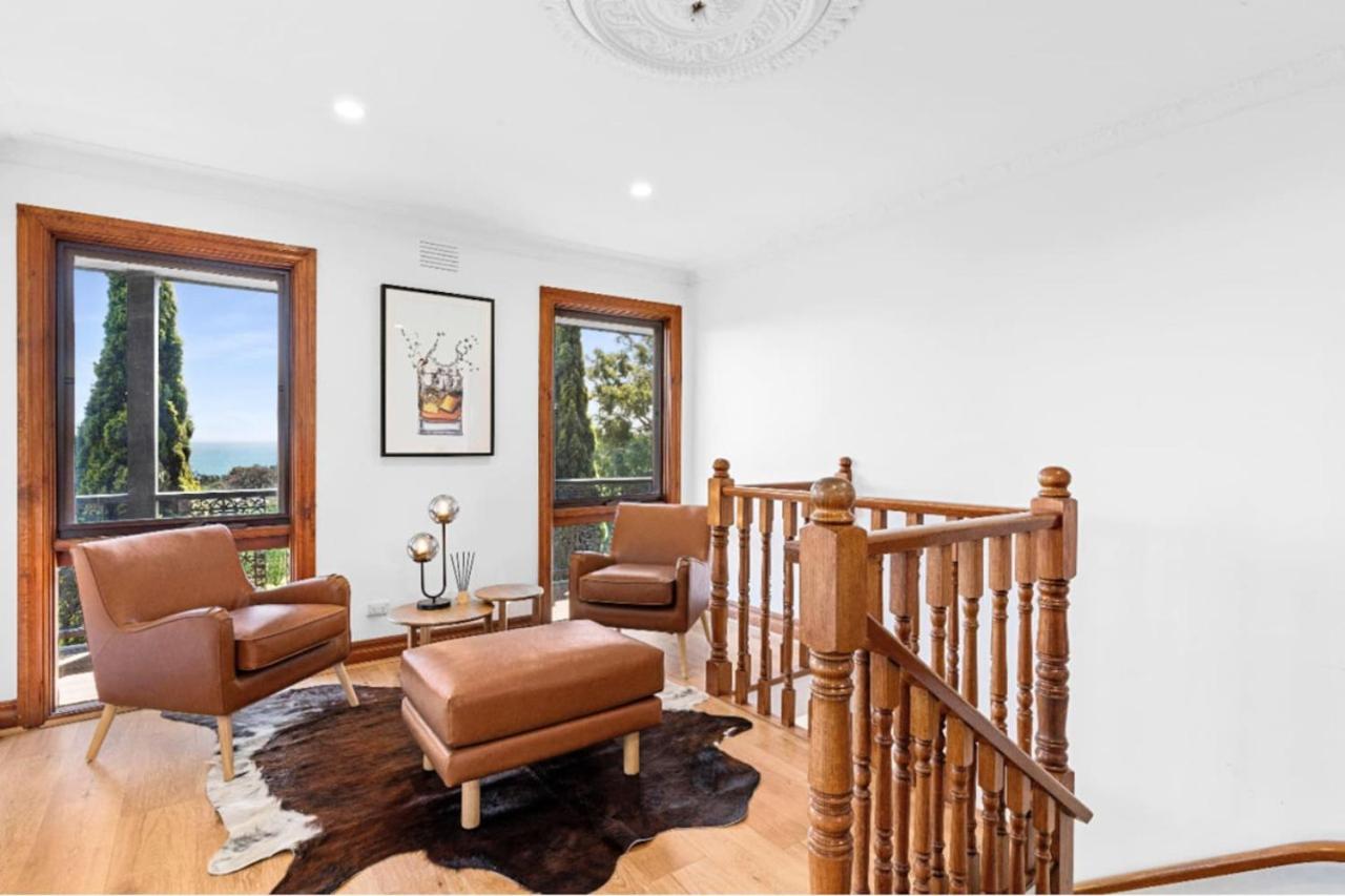 Vista, cliff top charm w Pool