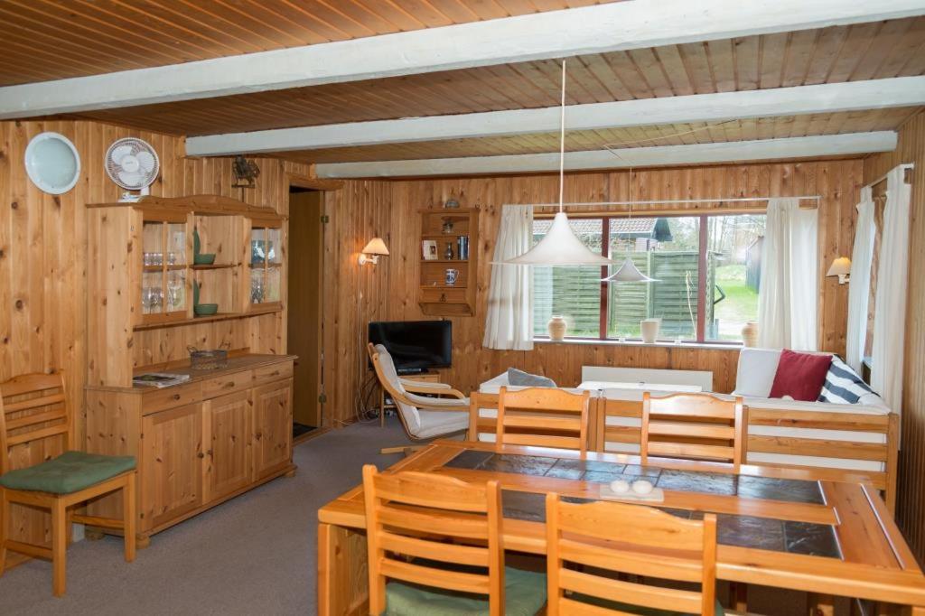 Nice Home In Ebeltoft With 2 Bedrooms view 4