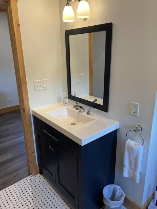 Downtown Three Lakes Apartment