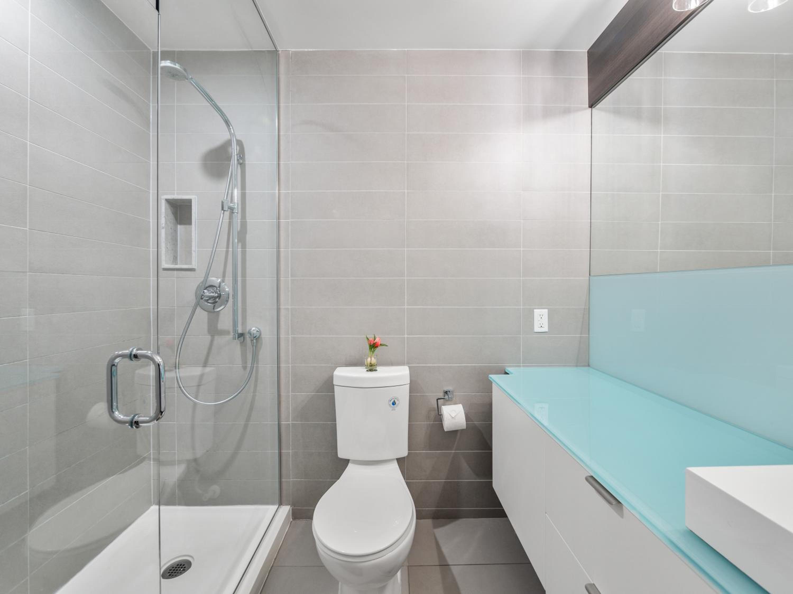 Forma Suites - CN Tower & Rogers Centre